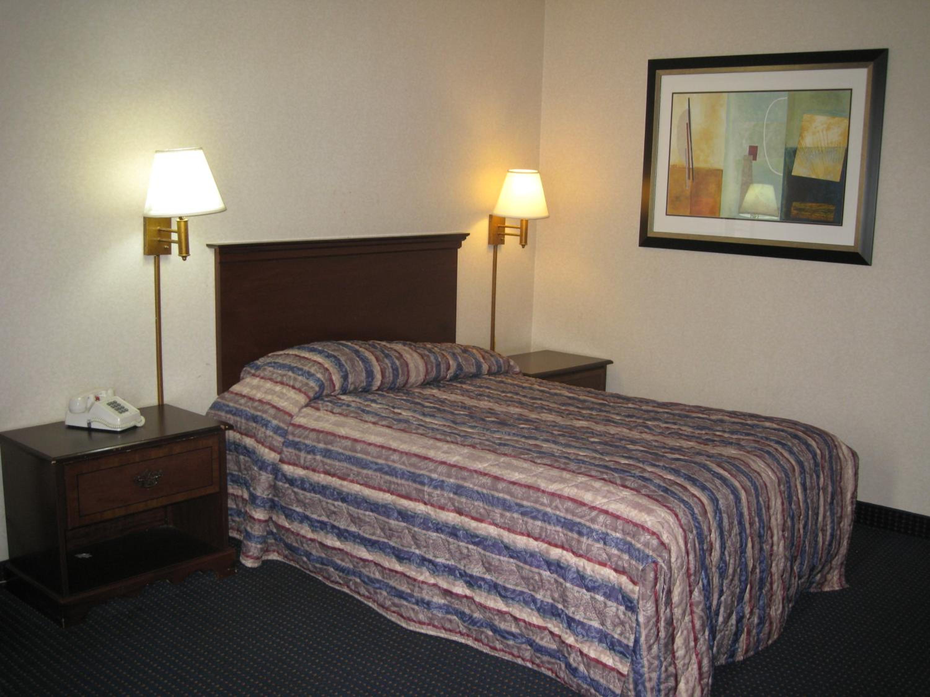 Single Room with Bathroom photo 2