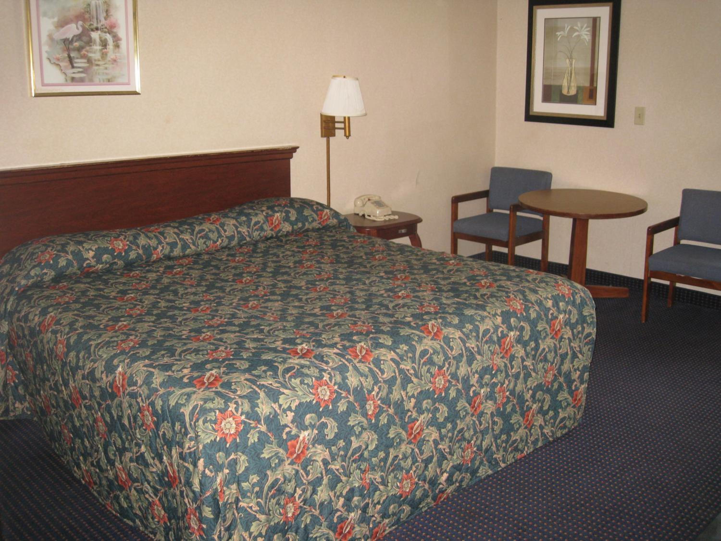 Standard King Room - Smoking - Photo 1