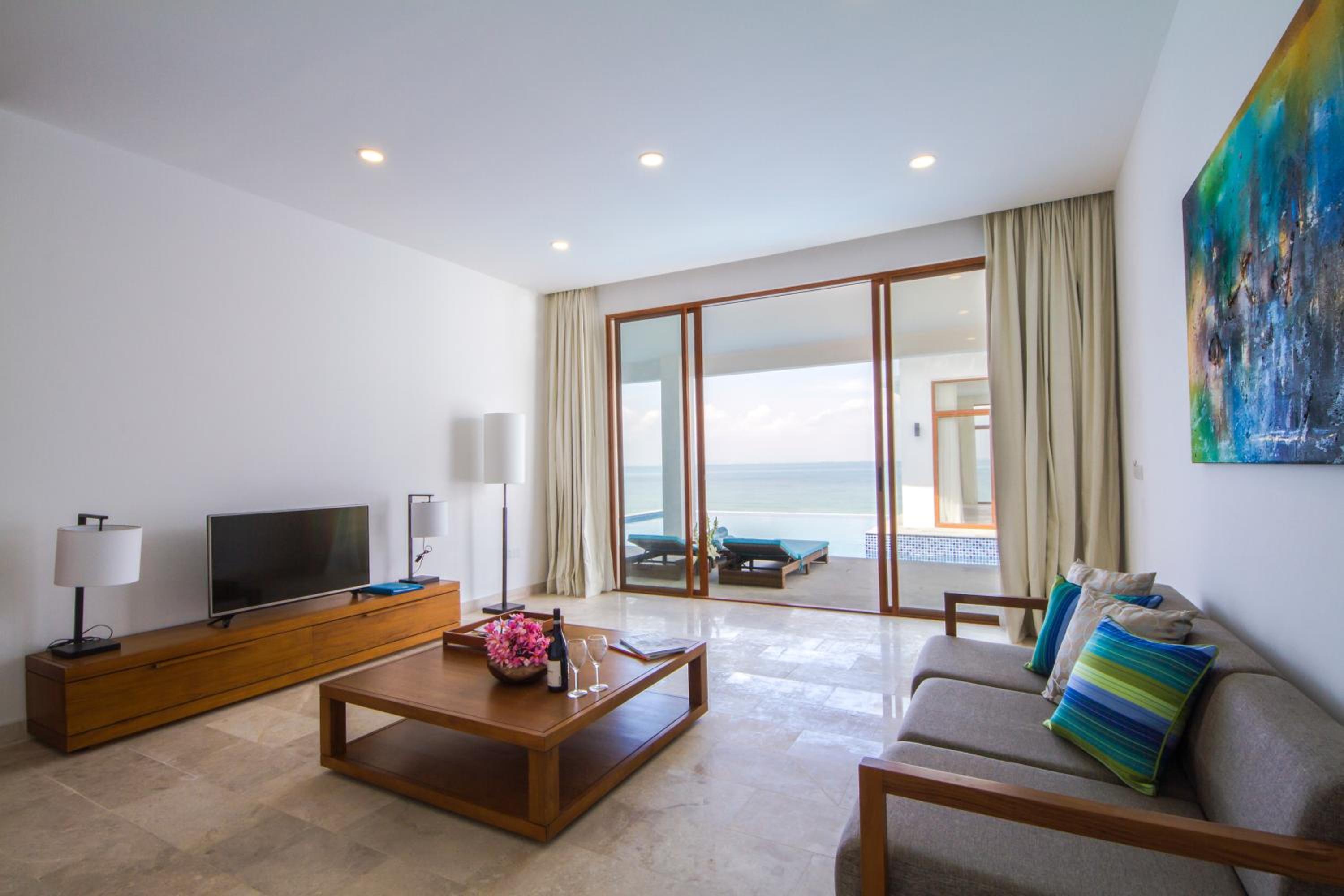 Premier Five-Bedroom Seafront Residence - Photo 5