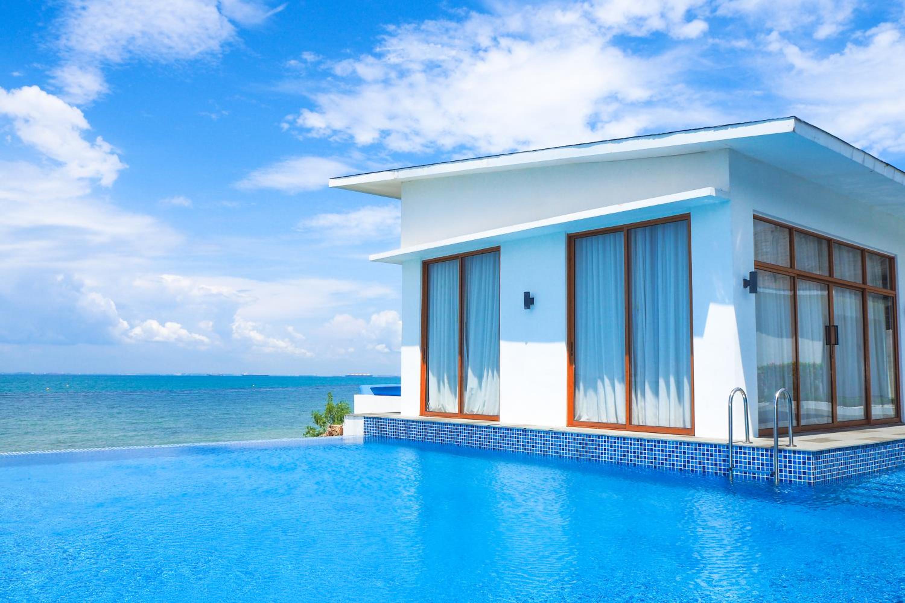 Premier Five-Bedroom Seafront Residence - Photo 6