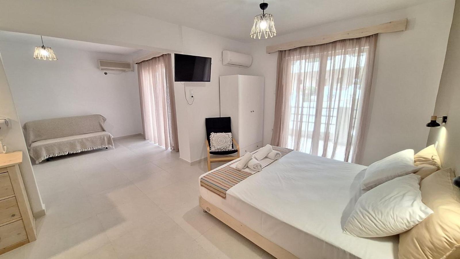 Apartment - Ground Floor photo 2