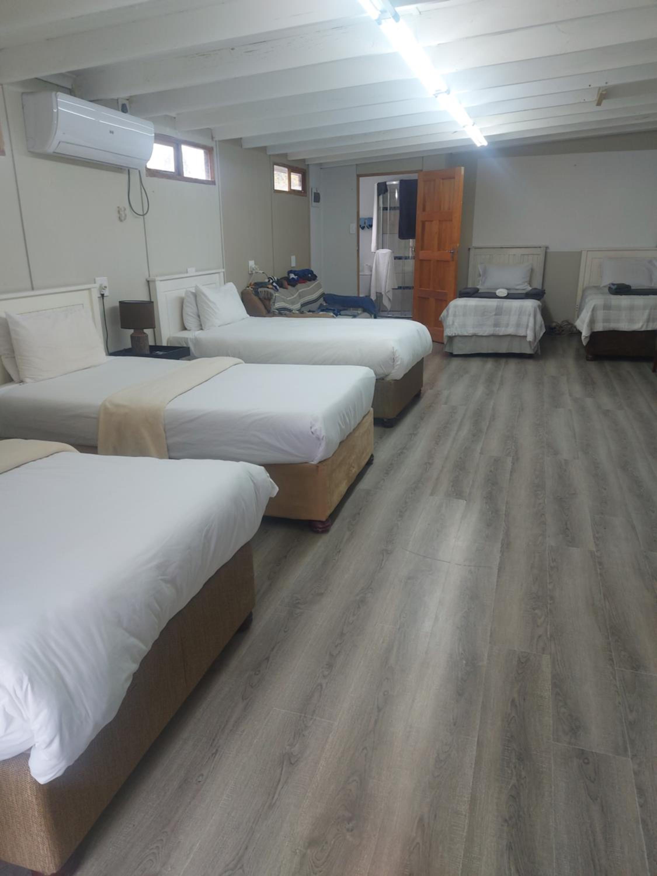 Mixed Dormitory Room photo 1