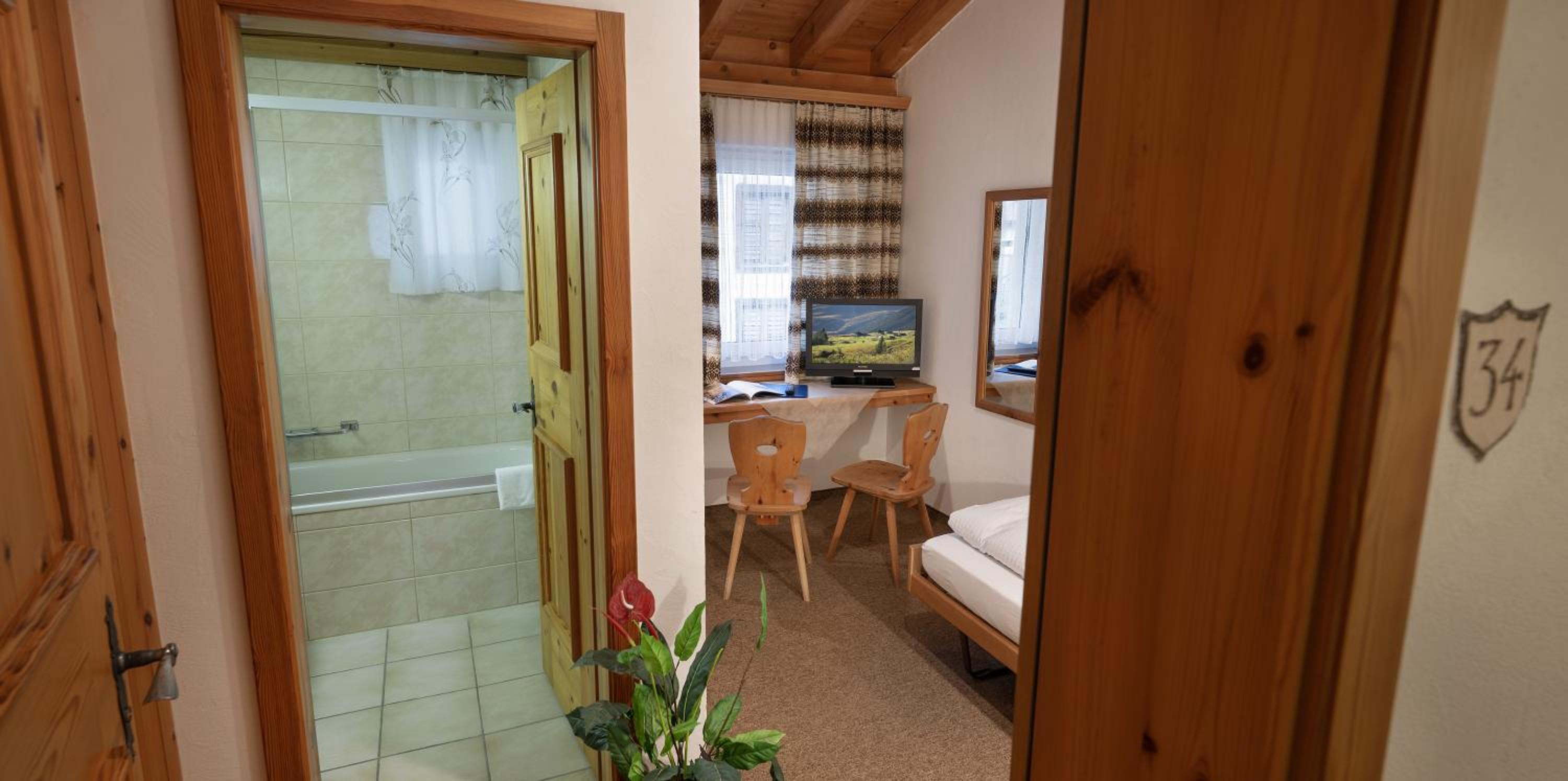 Single Room photo 3