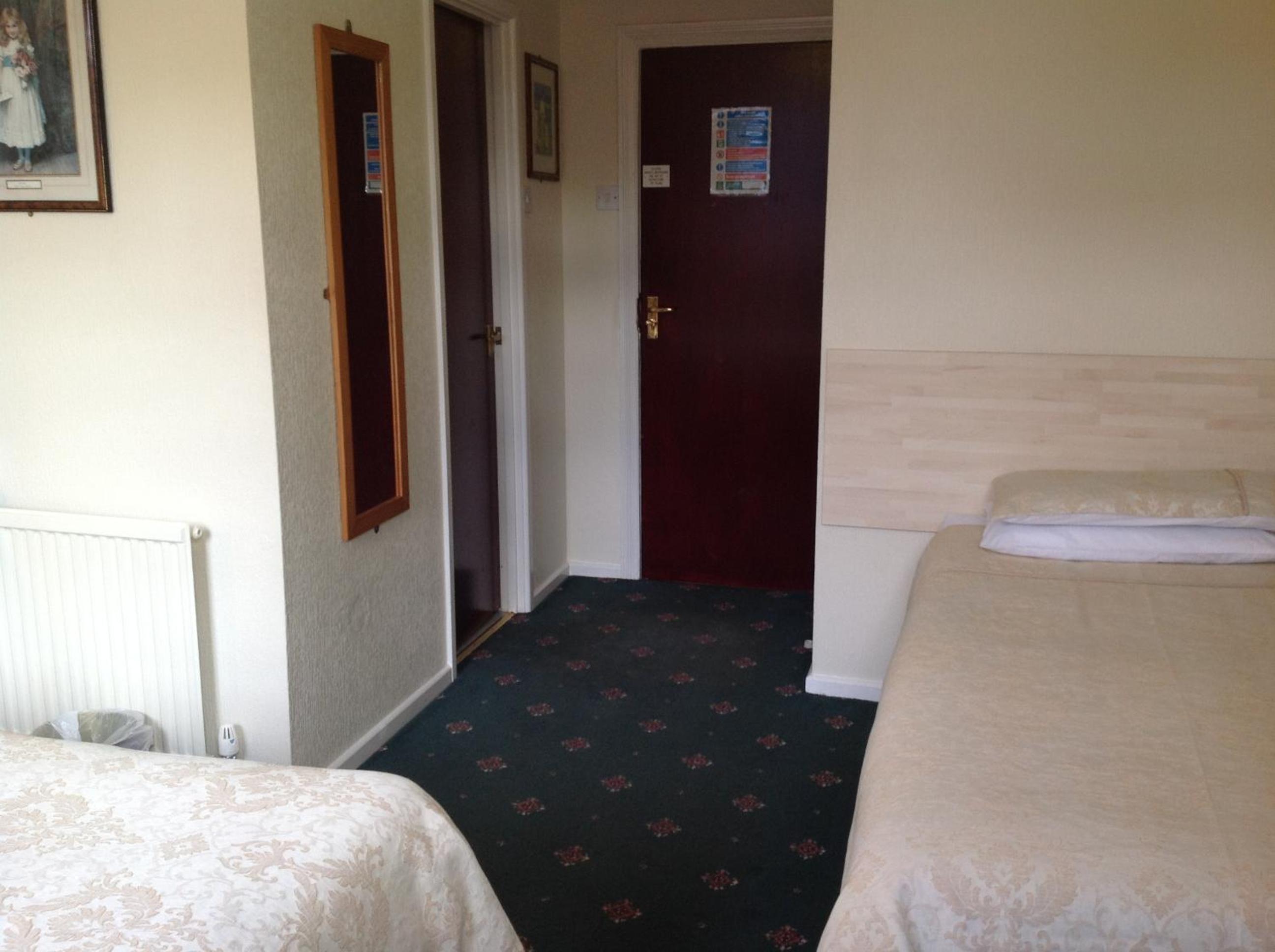 Double Room with Extra Bed - Photo 2