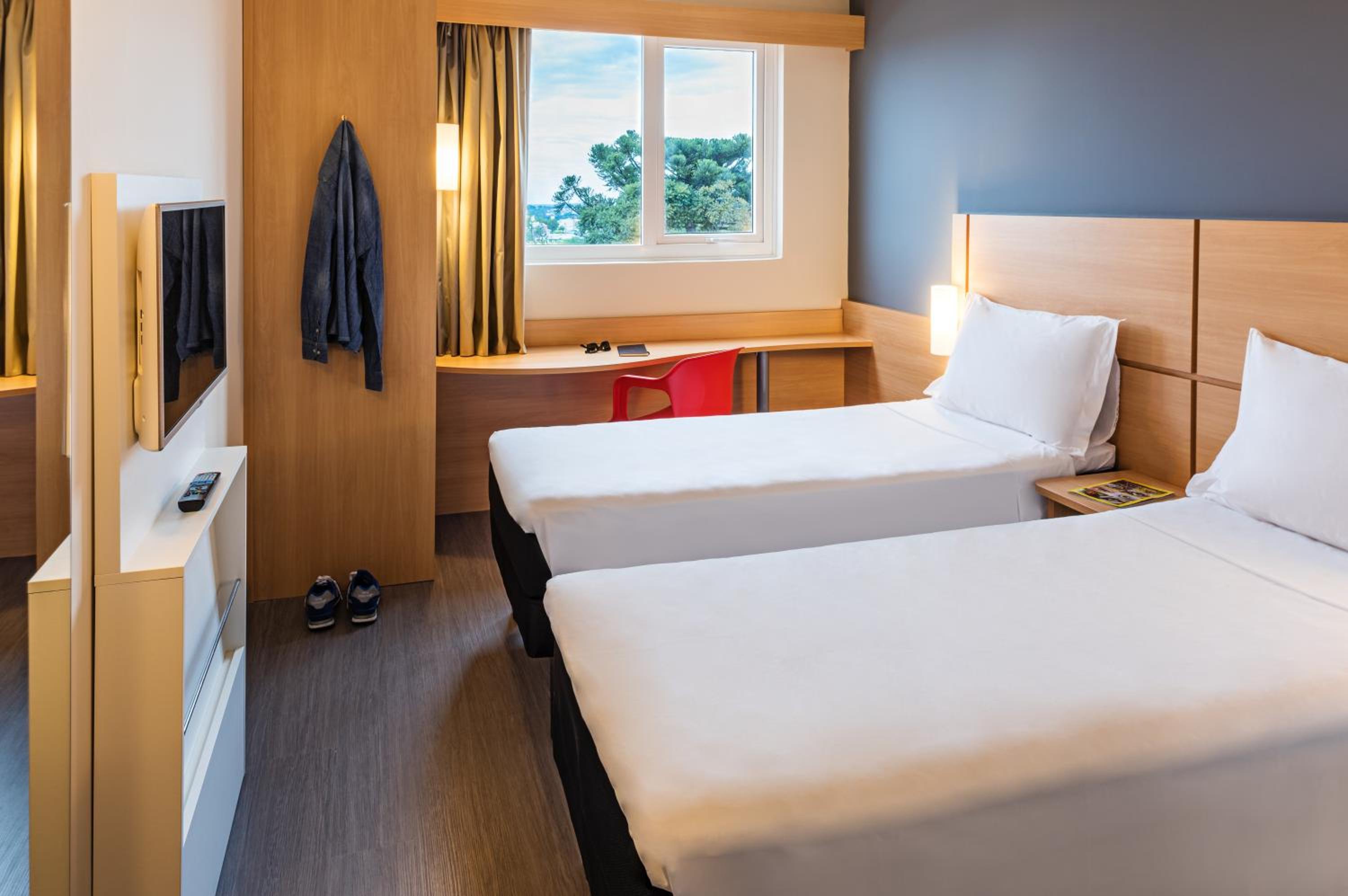 Standard Apartment with Twin Beds