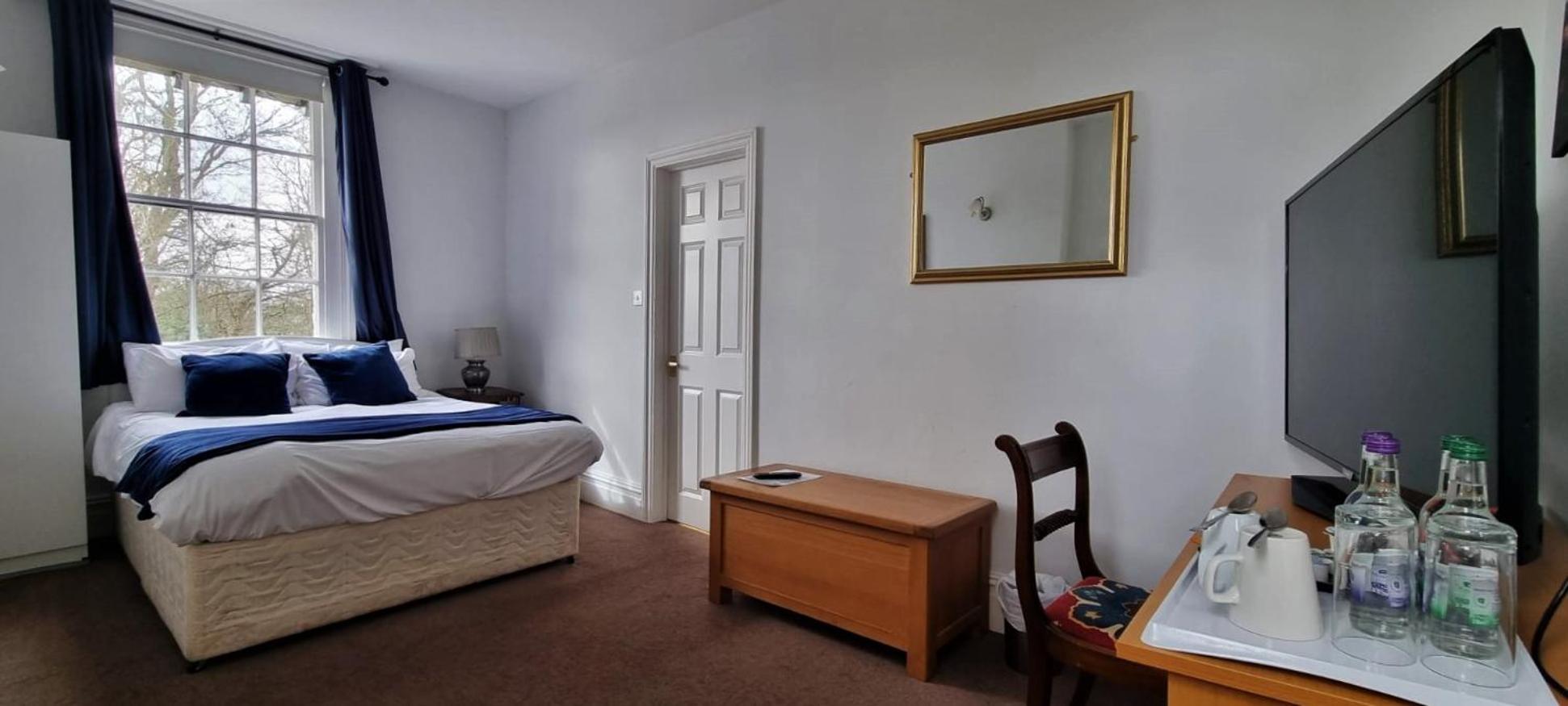 Standard Double Room photo 2