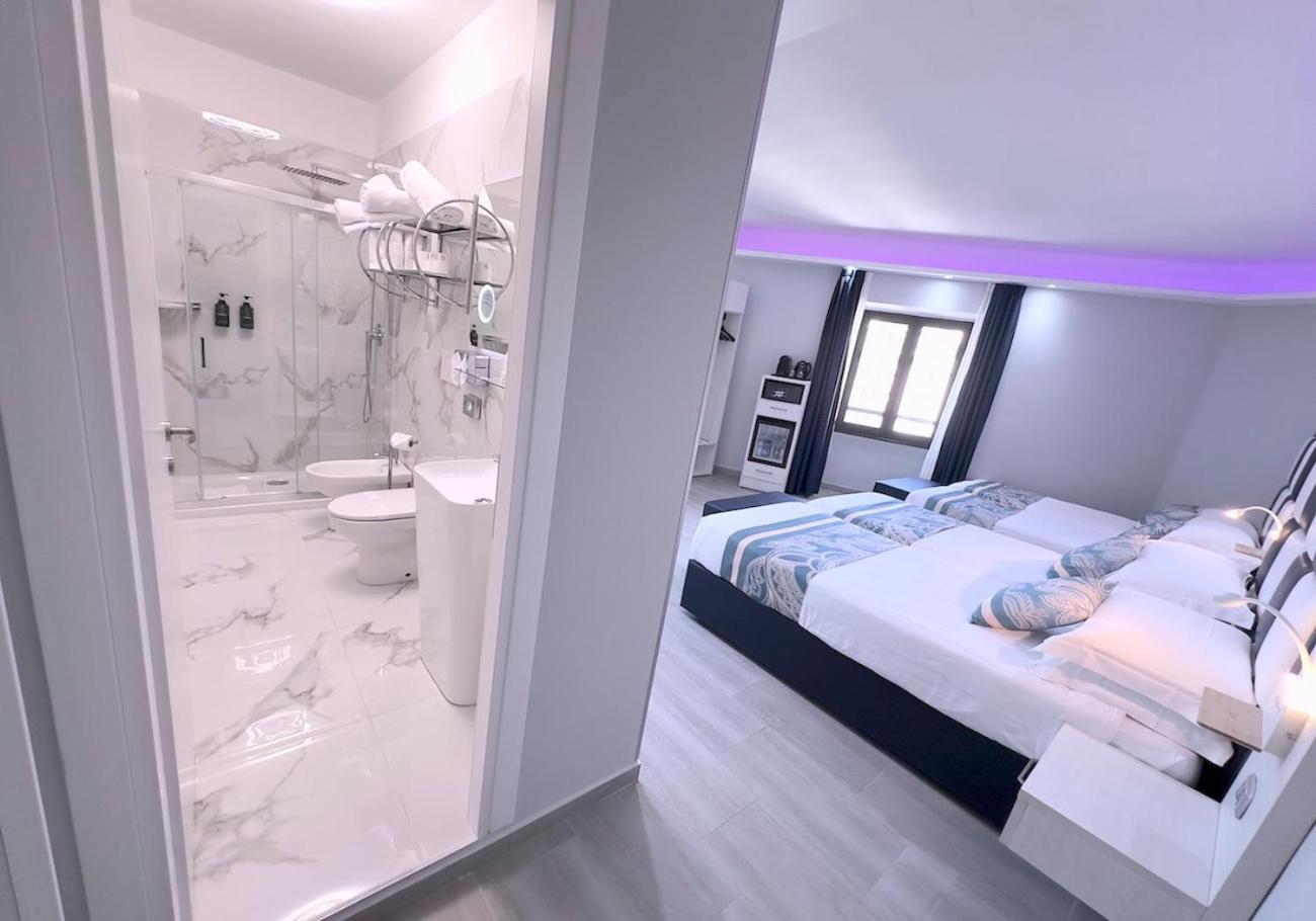 Luxury Quadruple Room photo 2