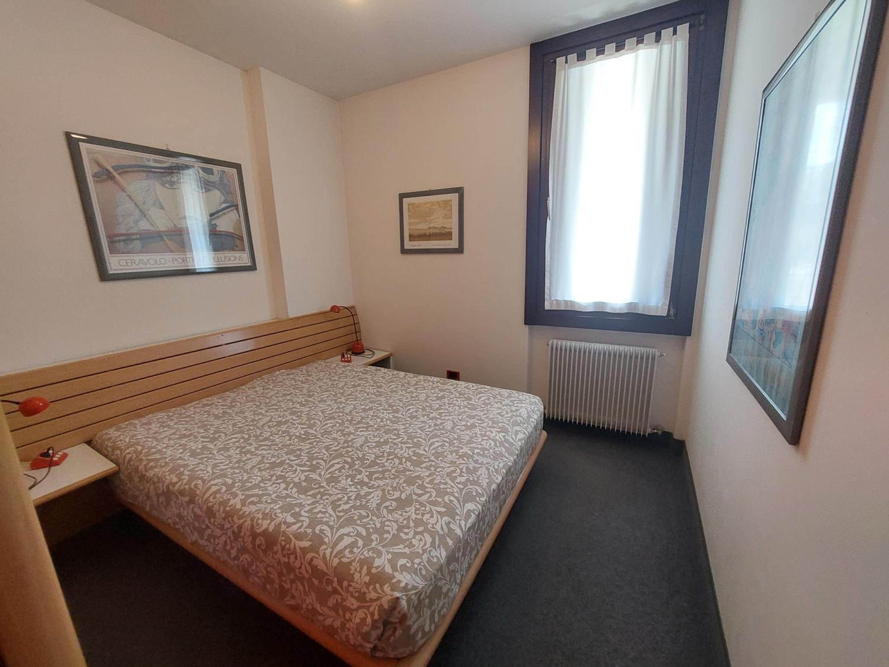One-Bedroom Apartment photo 3
