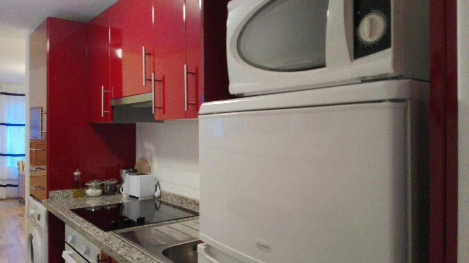 Apartment with Terrace - Photo 8