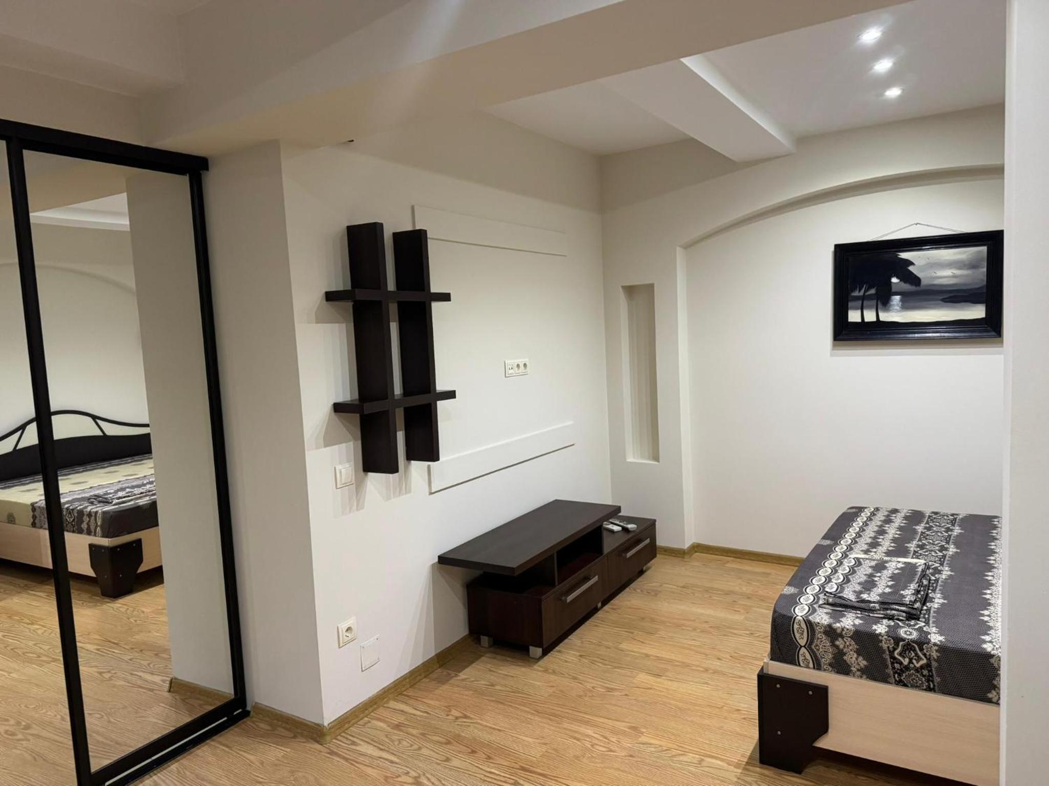 Two-Bedroom Apartment with Terrace photo 3