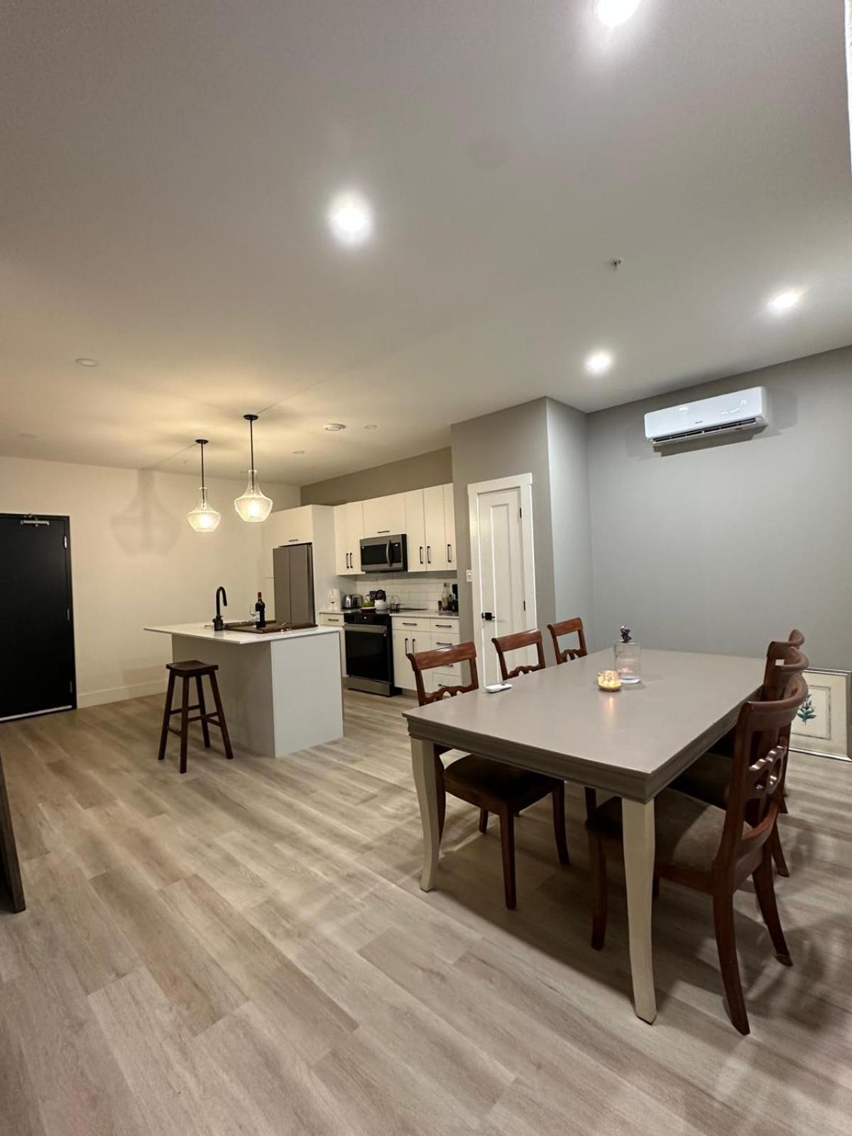 Double Room with Balcony (2 Adults + 1 Child) photo 1