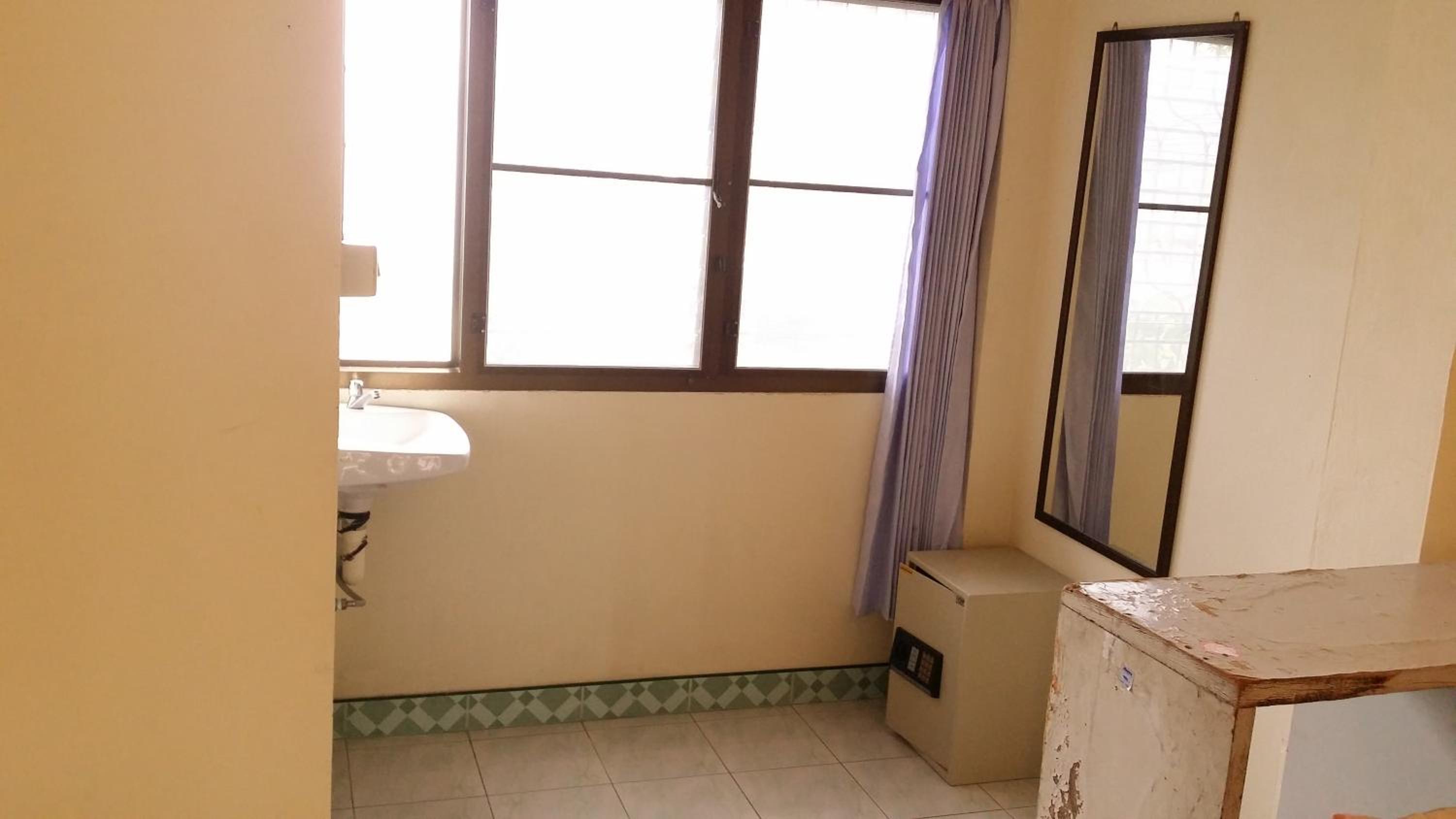 Triple Room with Private Bathroom photo 3