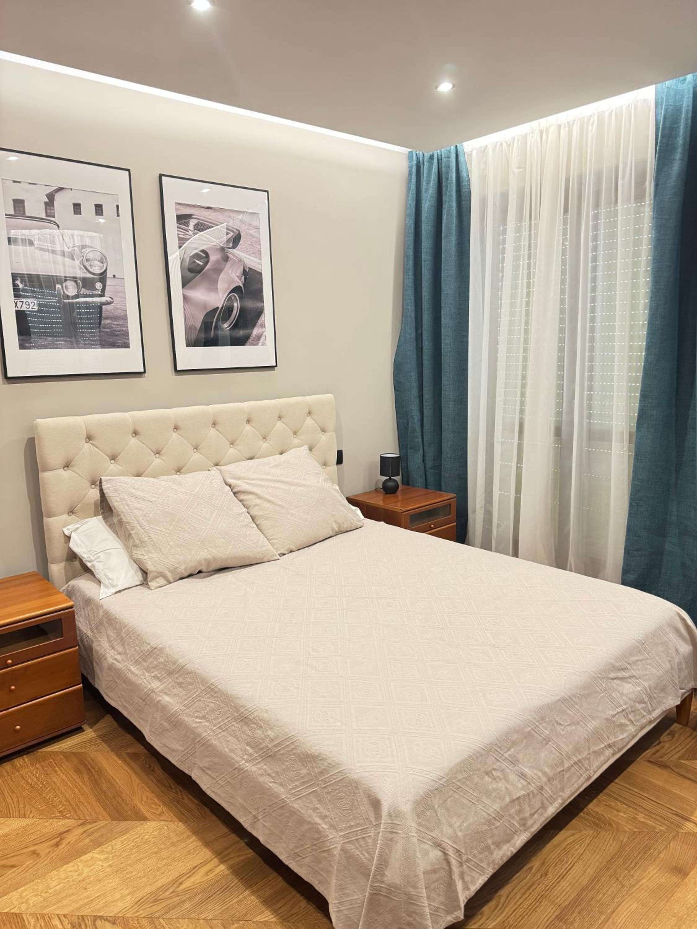 Two-Bedroom Deluxe Apartment with Balcony