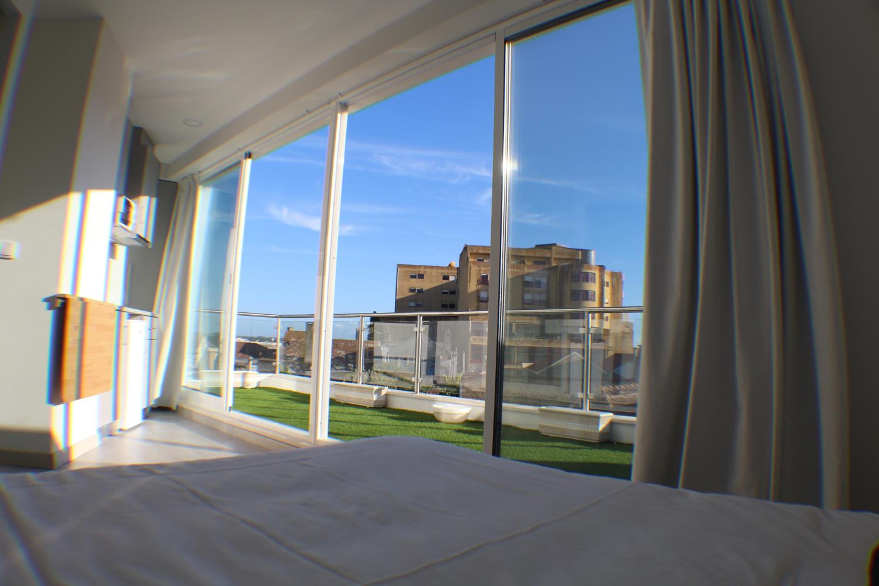 Suite with Balcony - Photo 2