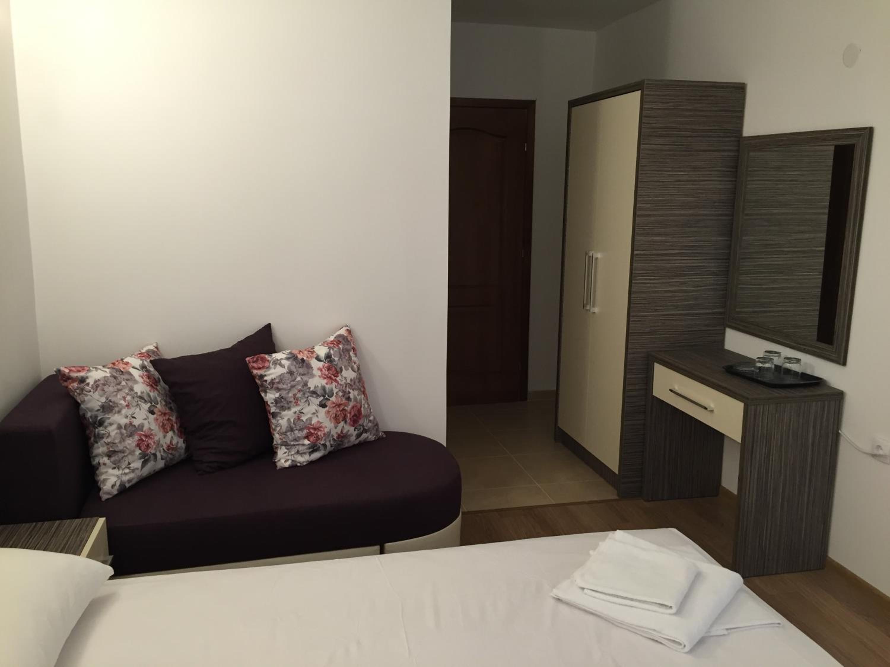 Triple Room with Balcony and Sea View - Photo 6