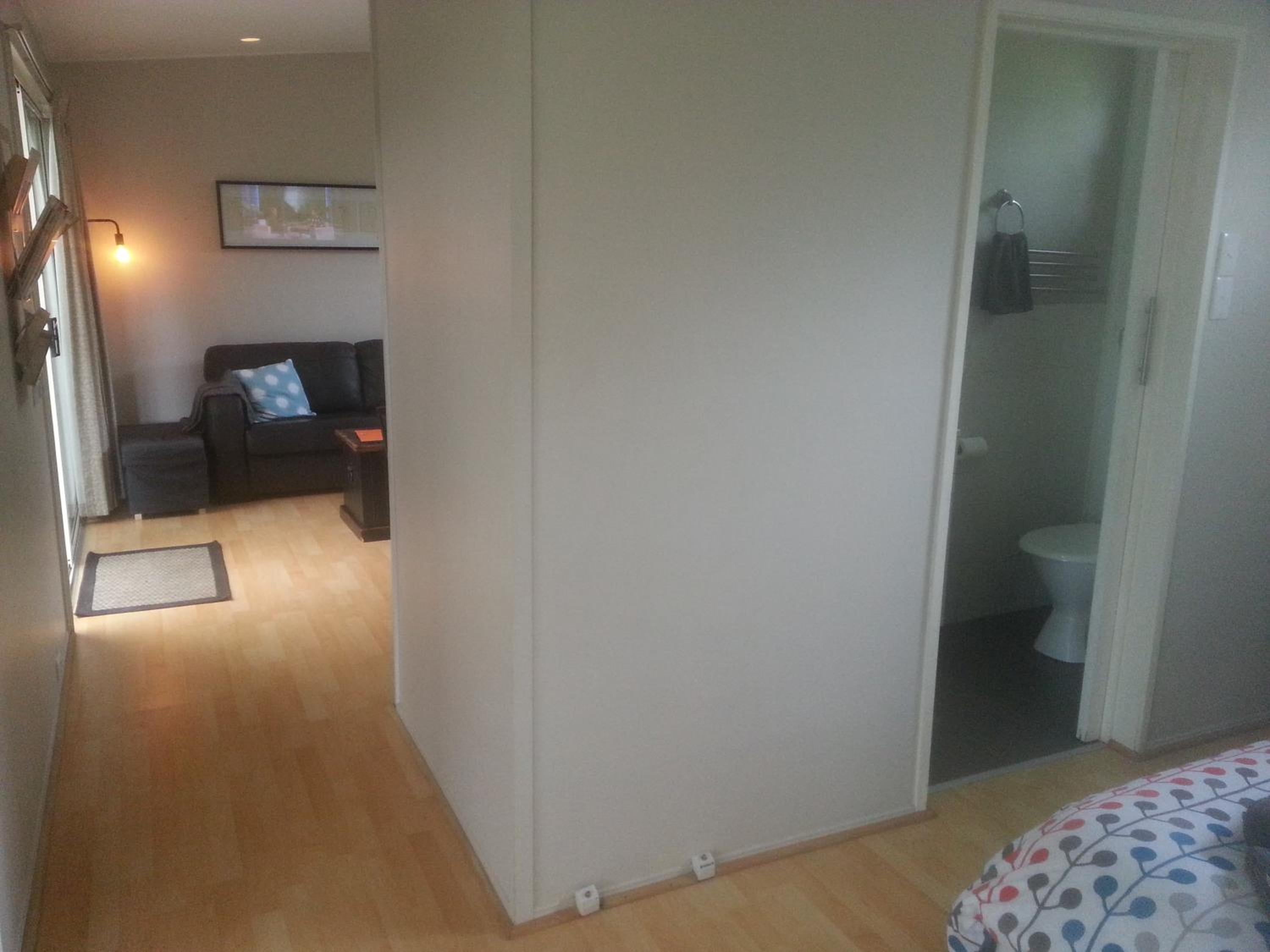 One-Bedroom Apartment photo 3