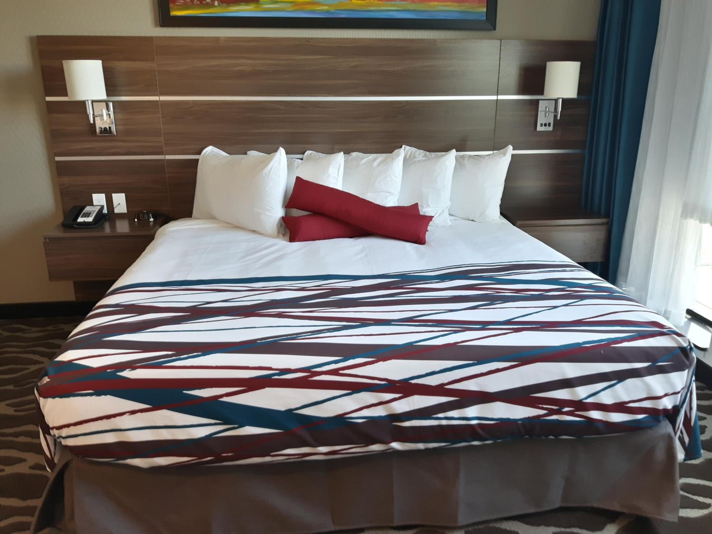 Deluxe Family Suite photo 2