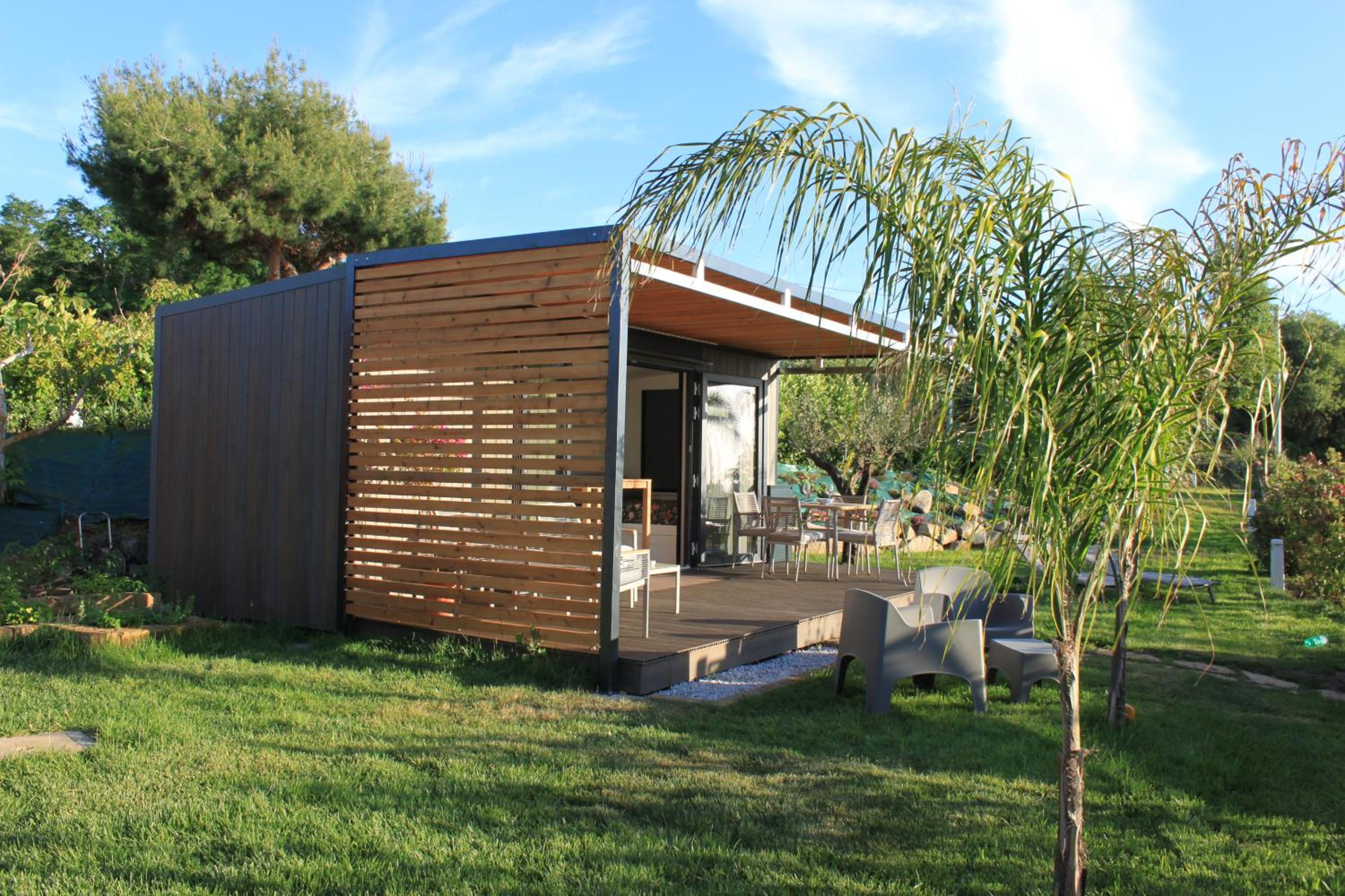 One-Bedroom House photo 1