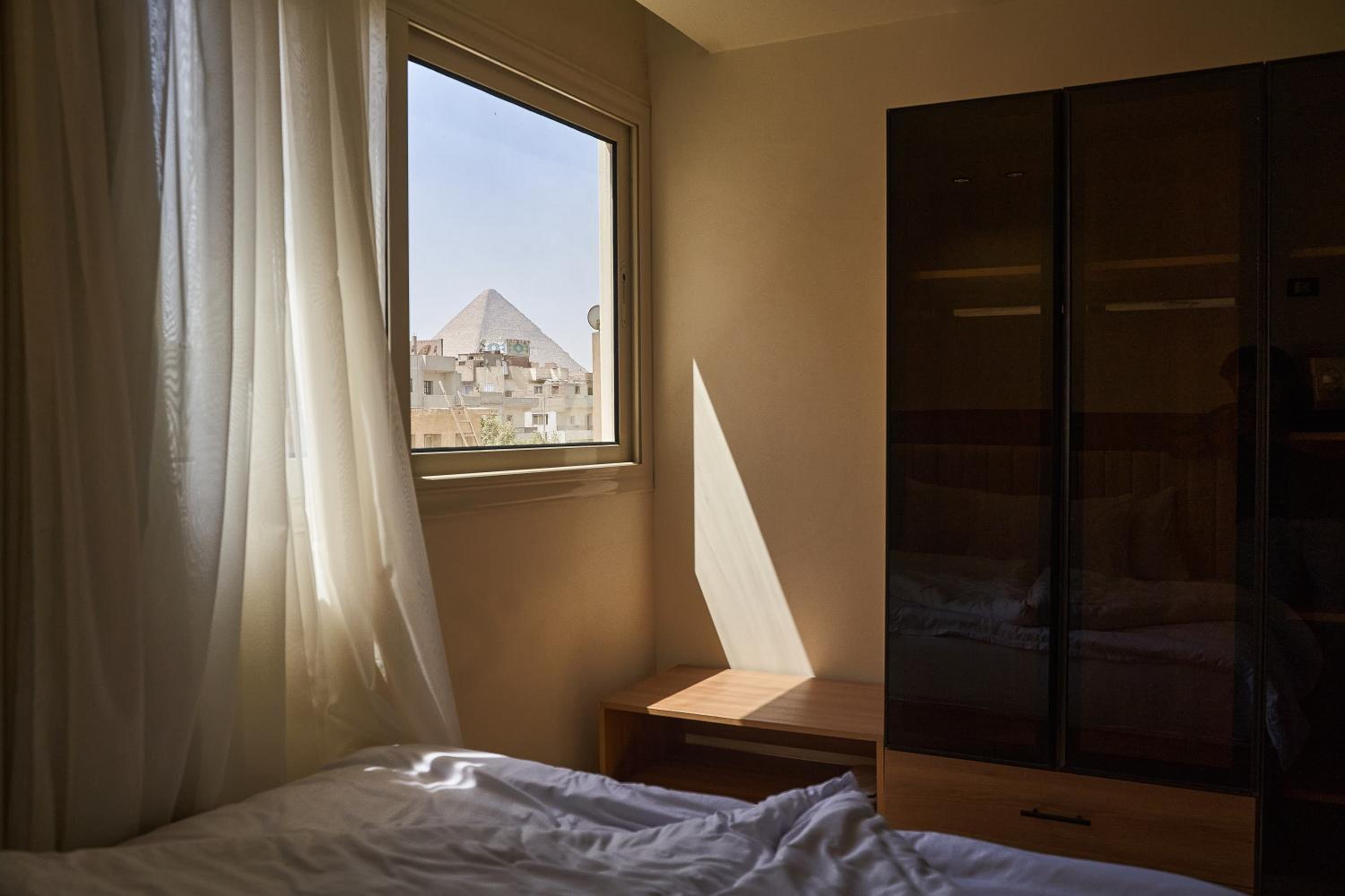 Panoramic Triple Room with Pyramids View