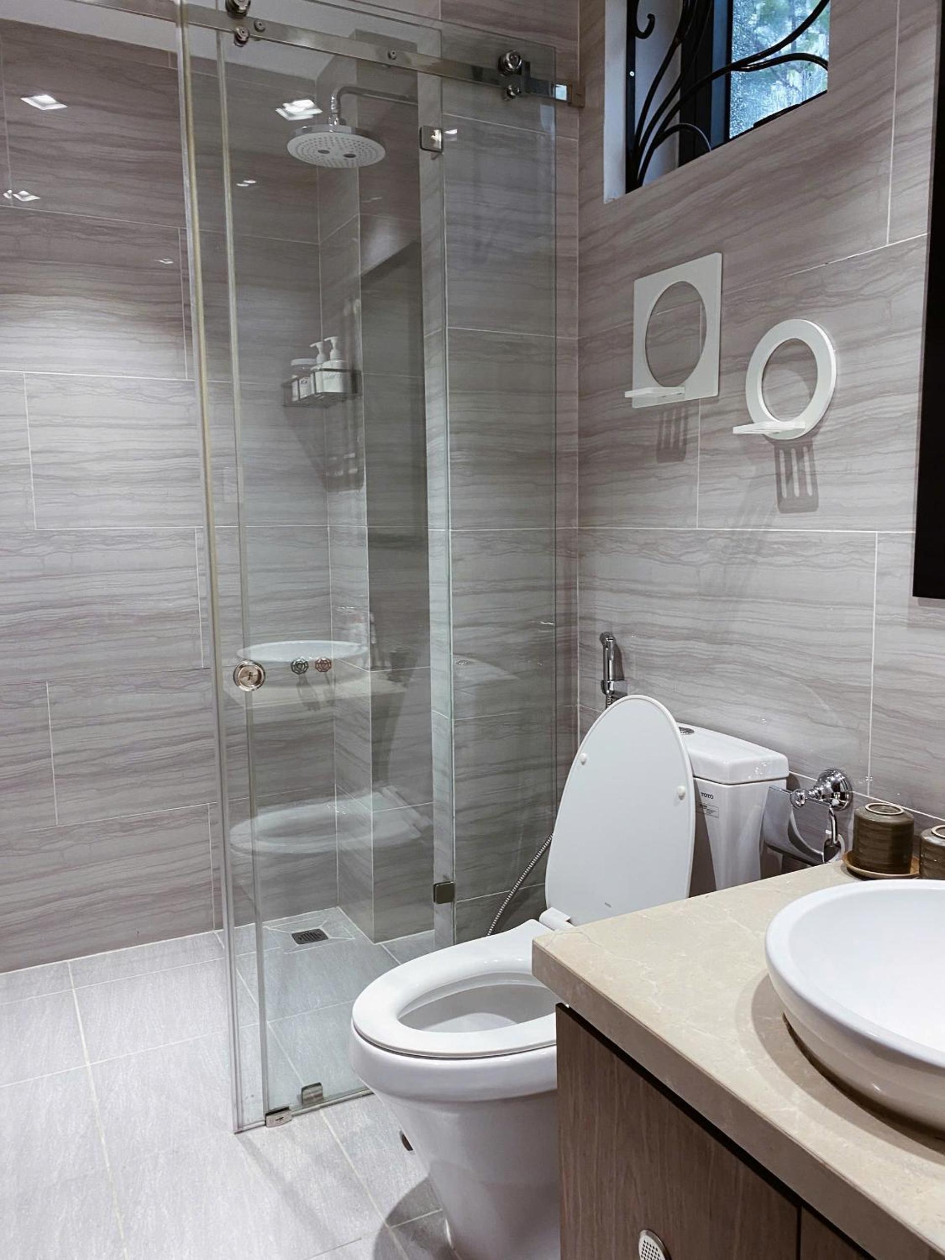 Standard Queen Room photo 2