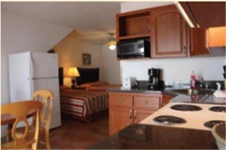 Deluxe Townhouse - Photo 3