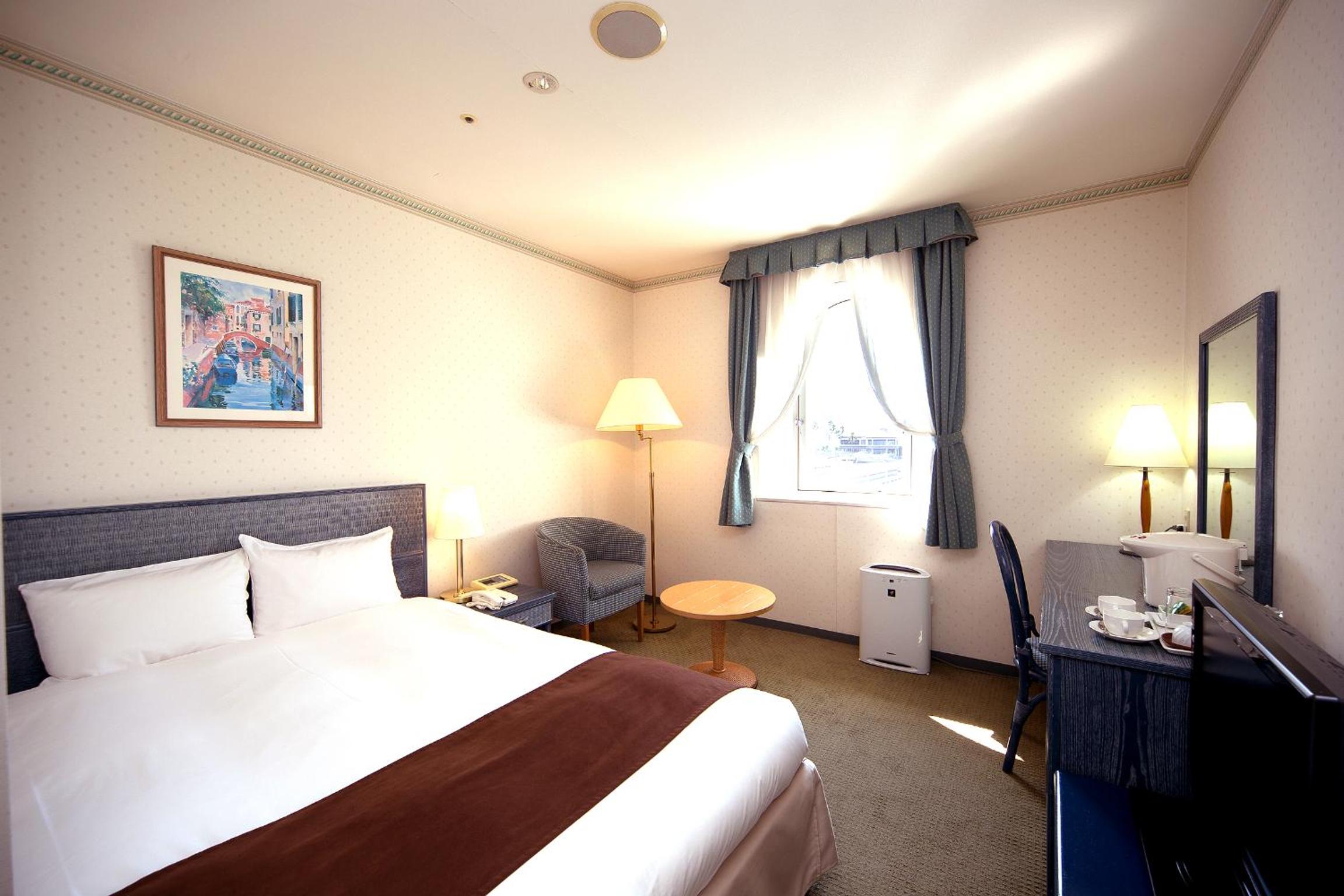 Standard Double Room with Sea View - Non Smoking photo 1