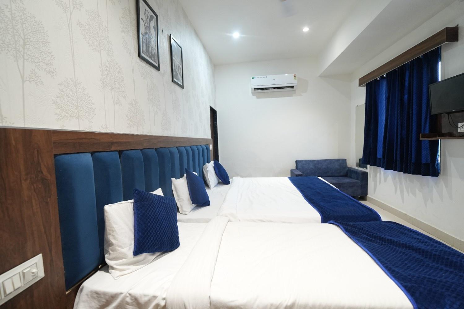 Executive Triple Room