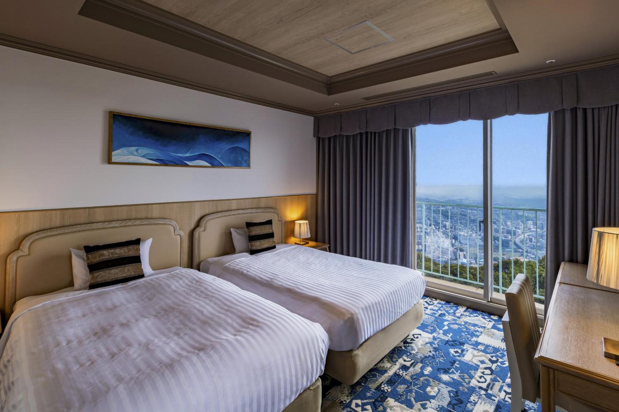 Junior Suite with Balcony photo 2