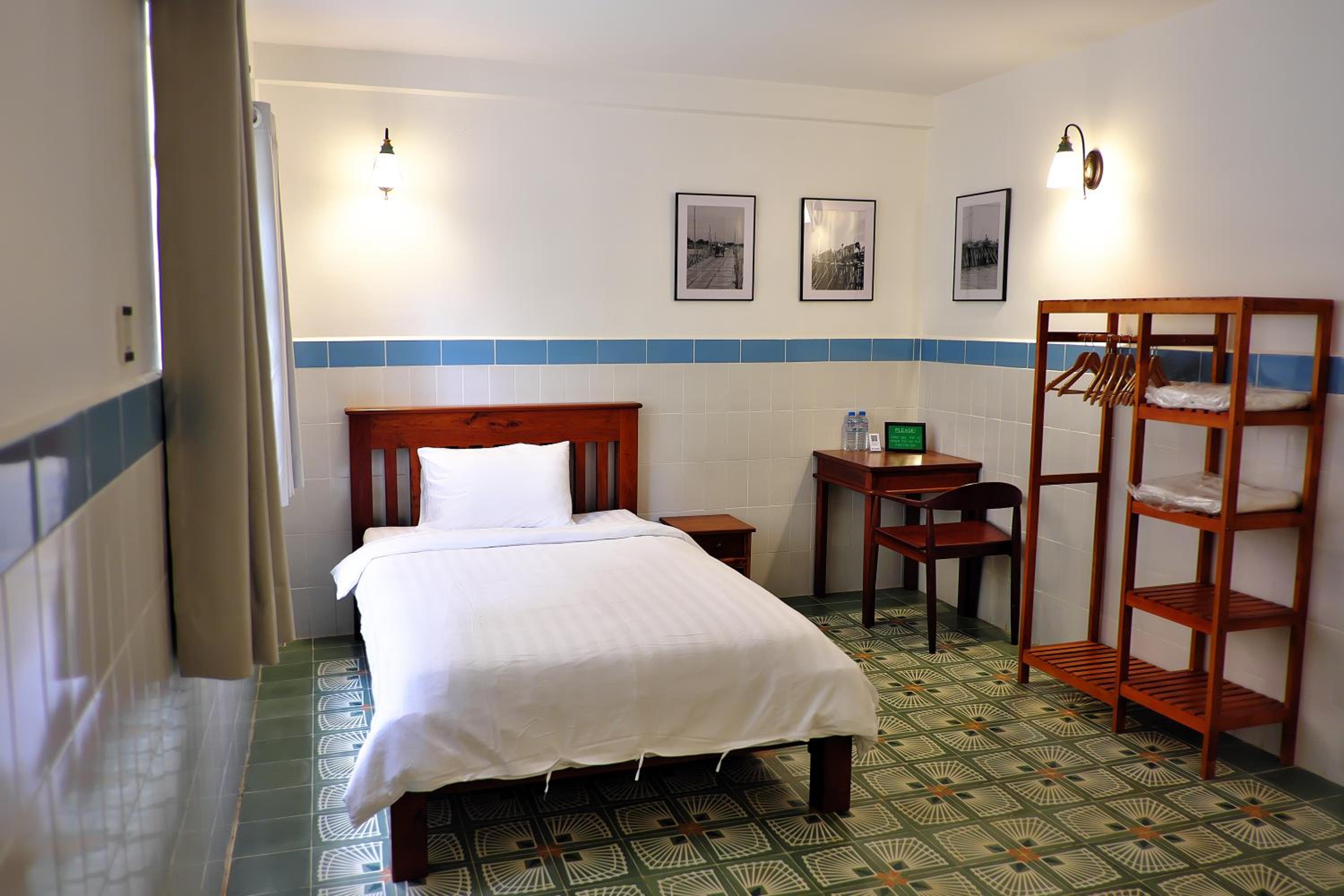 Standard Twin Room photo 2