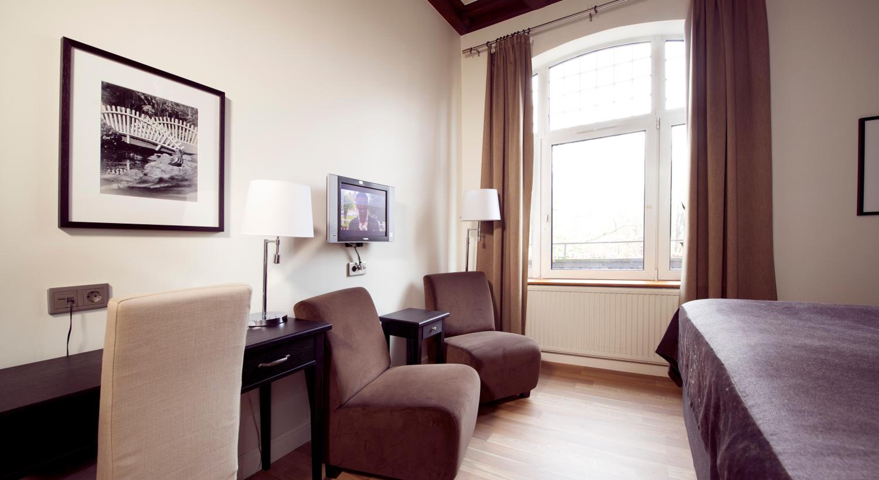Standard Double or Twin Room - Photo 2