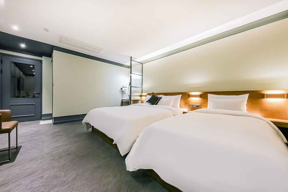 Deluxe Twin Room - Photo 4
