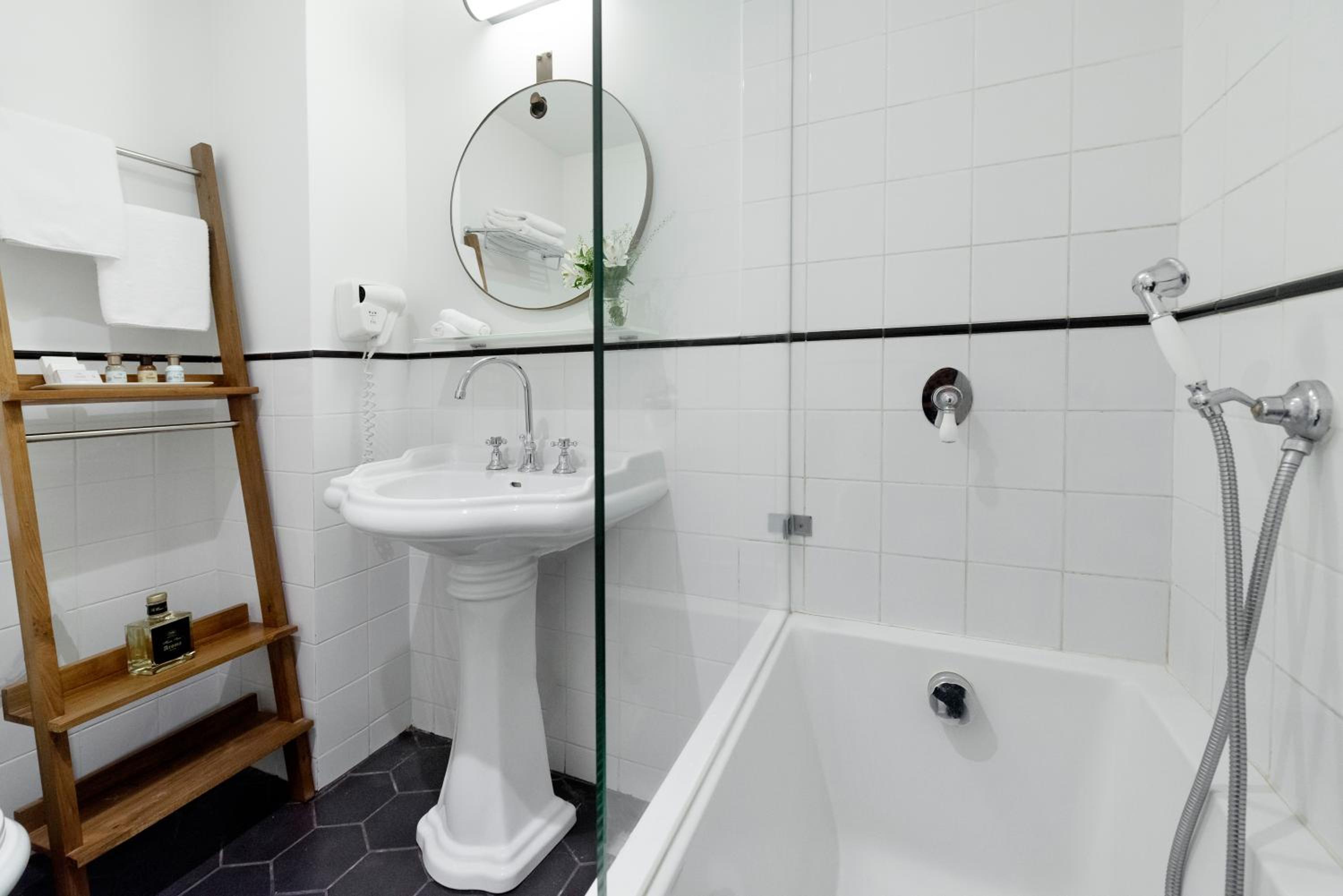 Classic Double or Twin Room photo 2