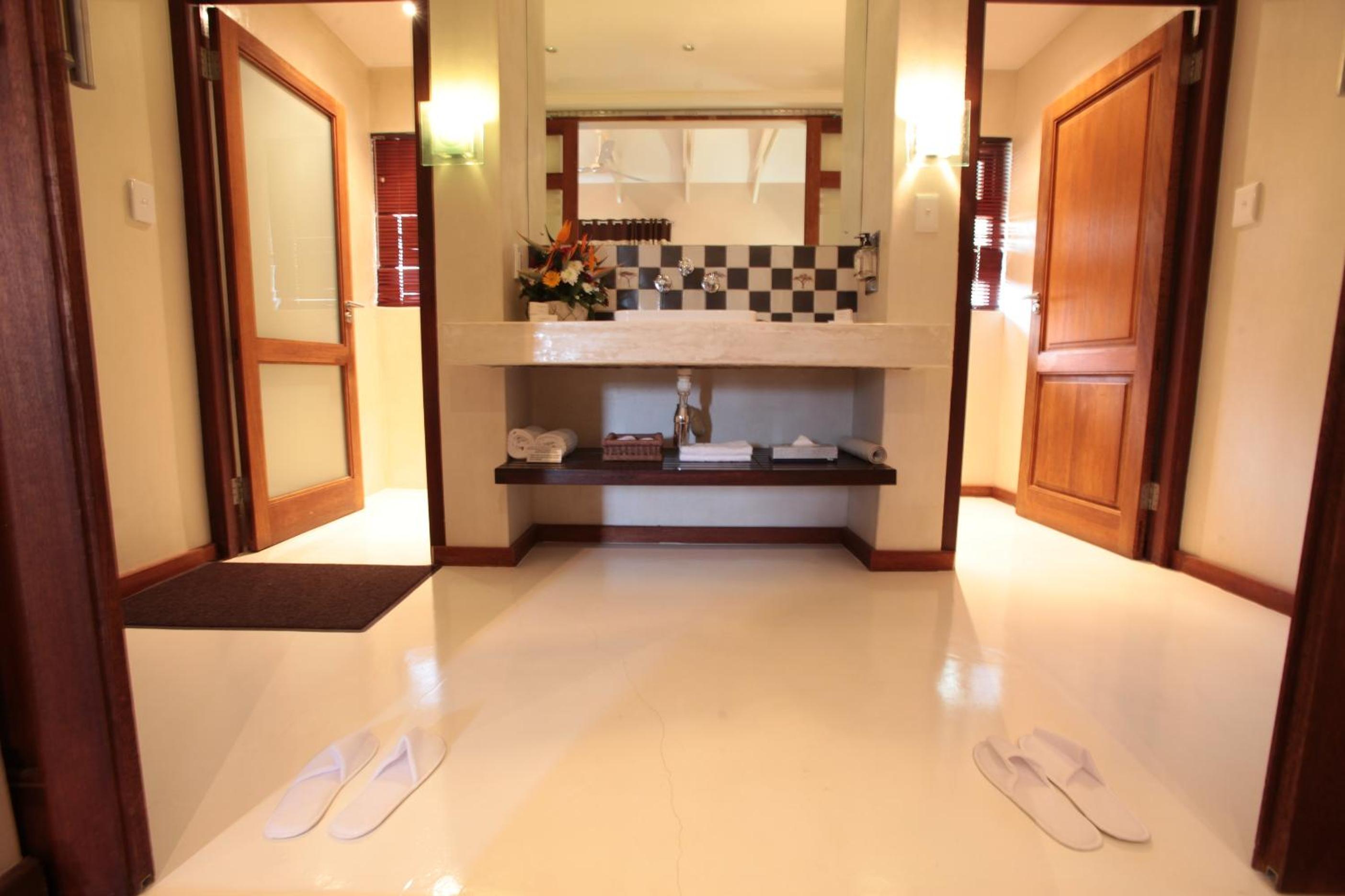 Deluxe Room - Photo 3