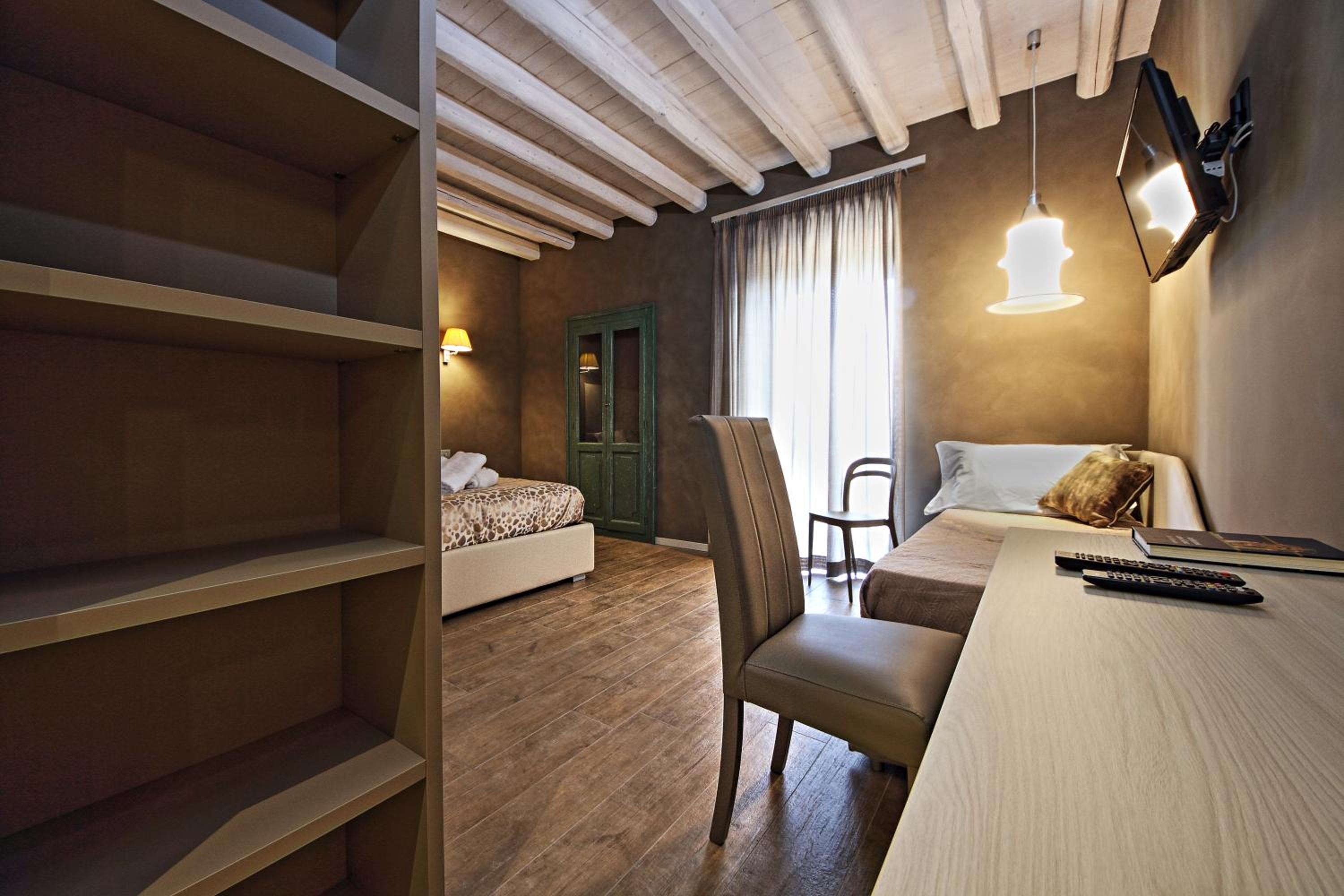 Double or Twin Room photo 2