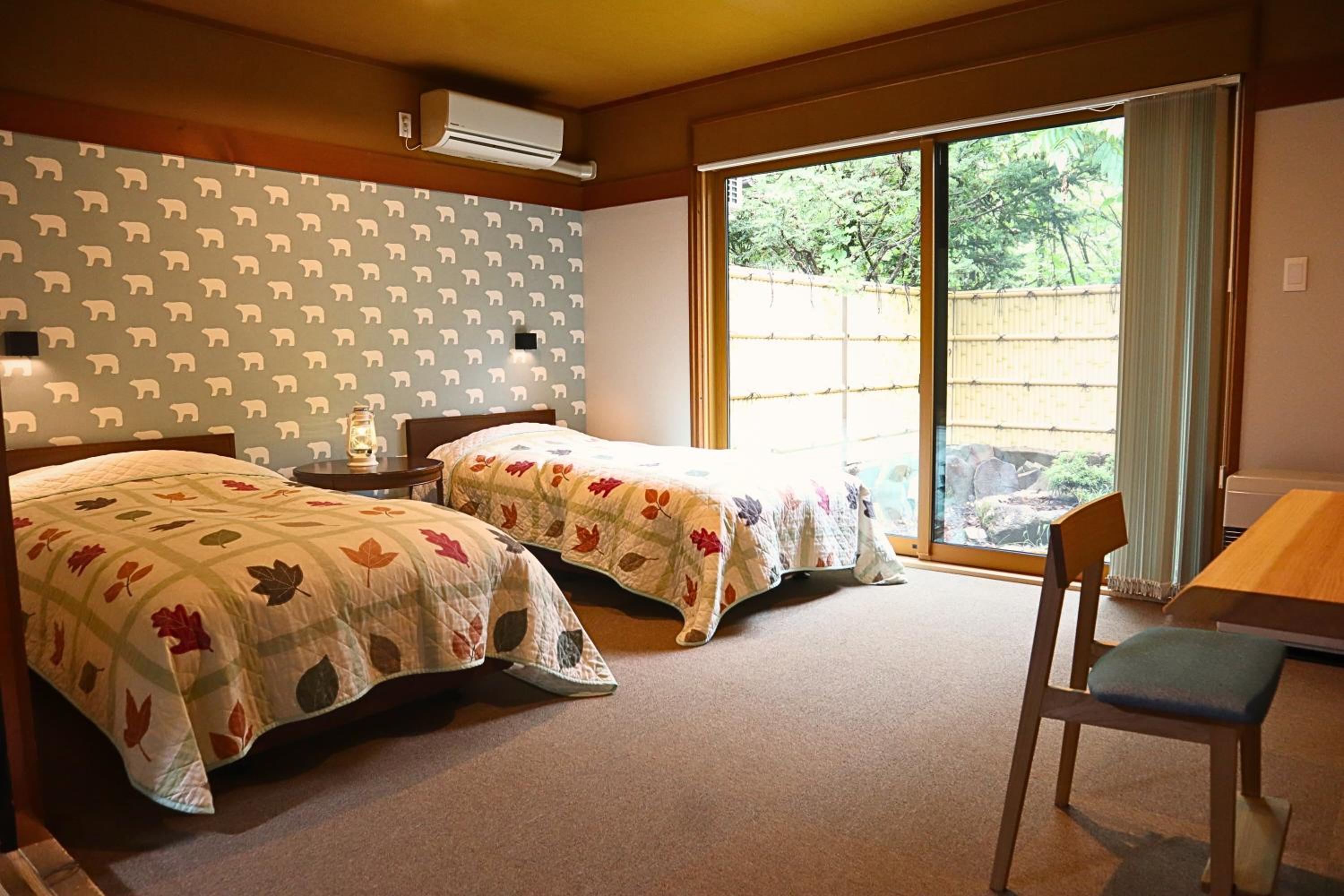 Twin Room with Private External Bathroom