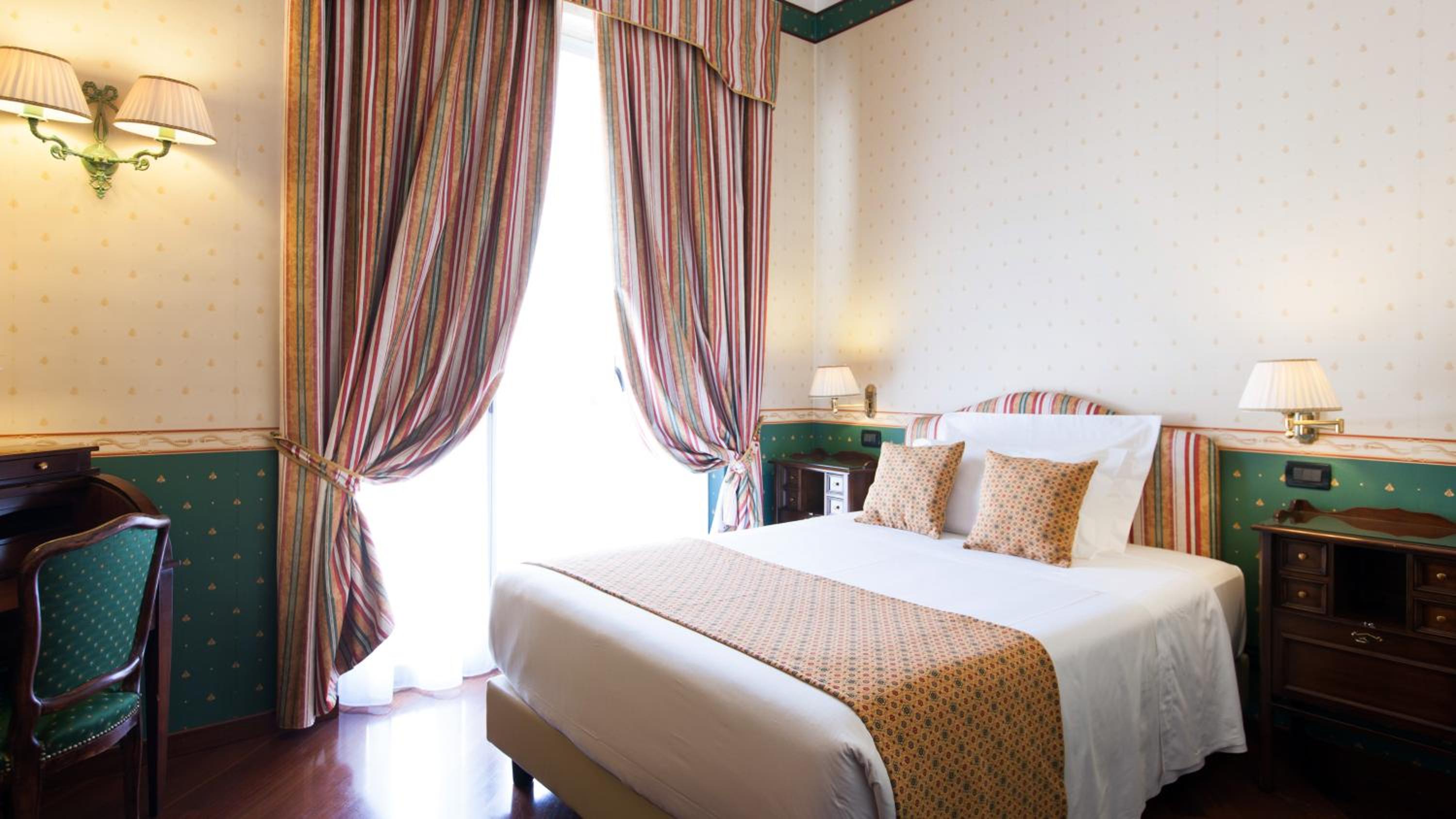 Deluxe Queen Room photo 1