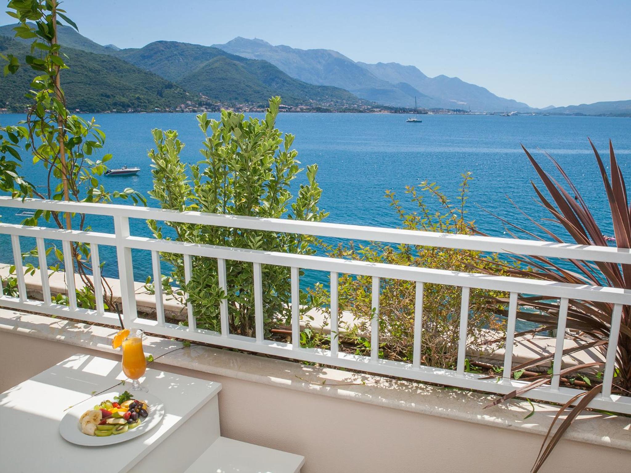 Junior Suite with Terrace and Sea View