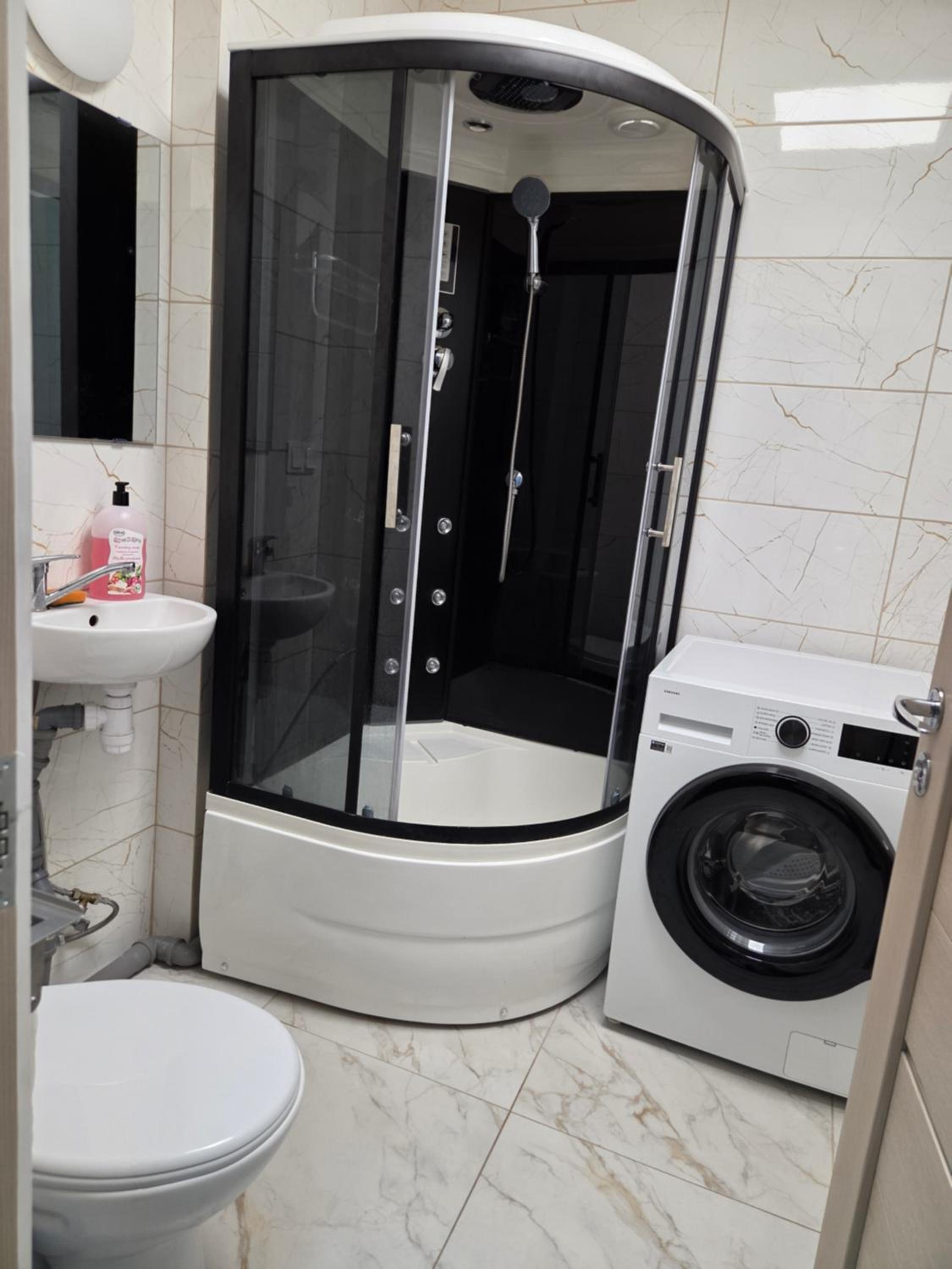 Quadruple Room with Shared Bathroom photo 1