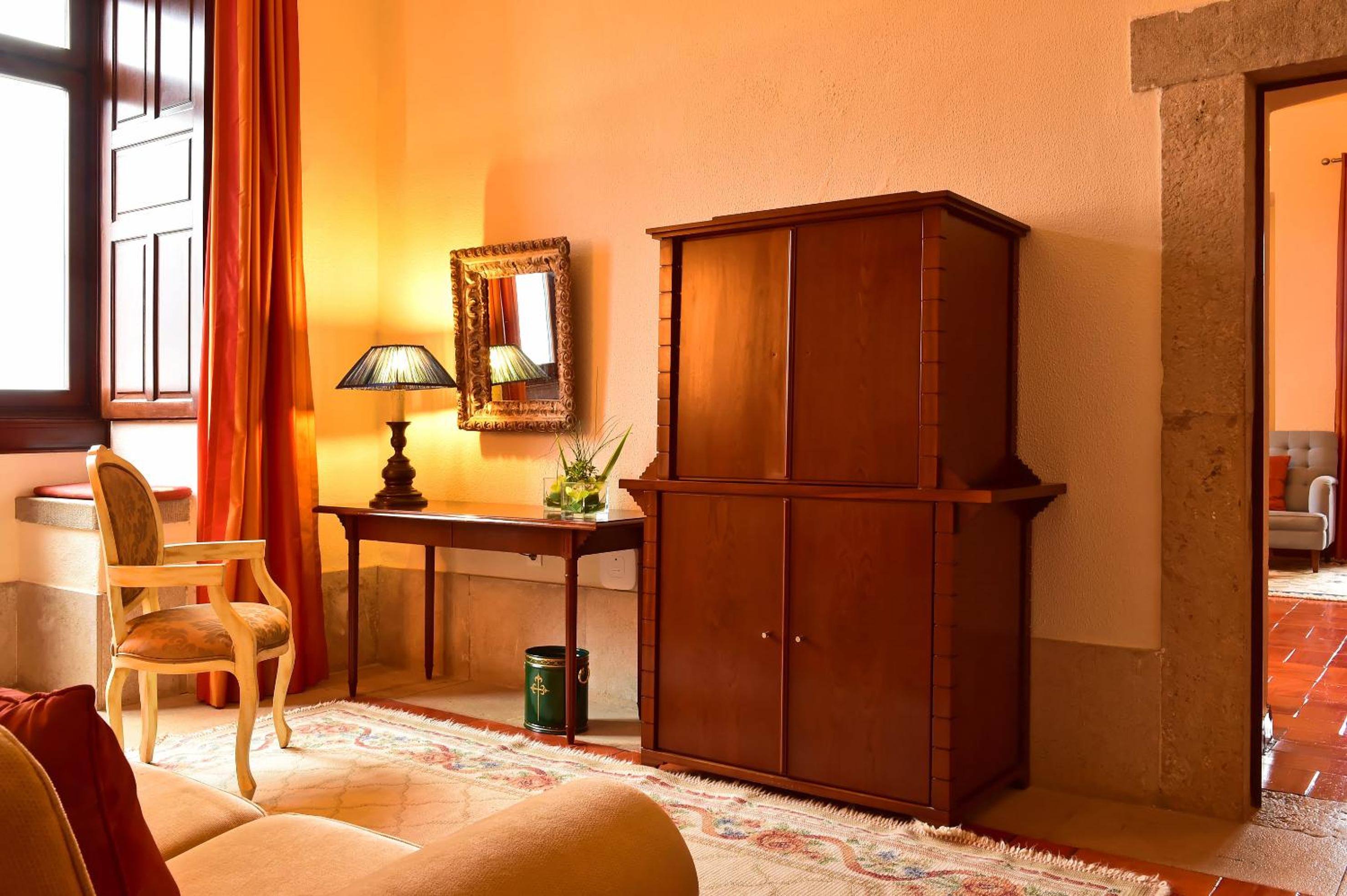 Suite - Photo 3