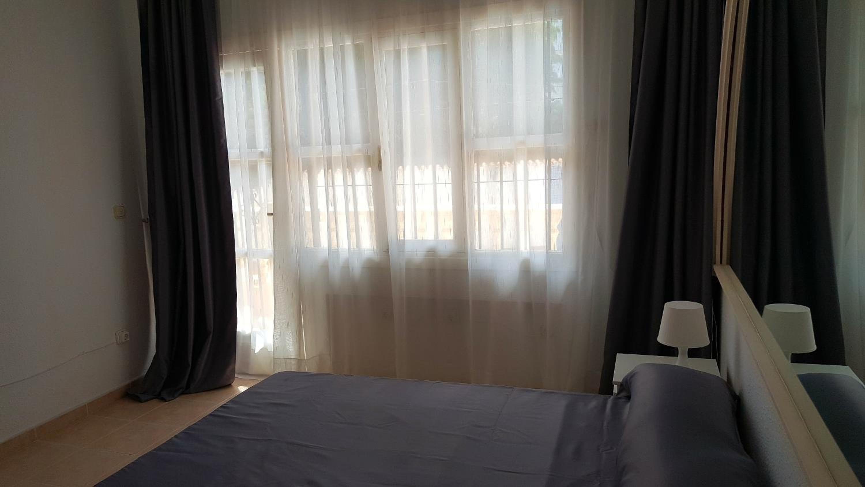 Apartamento con vista a la piscina