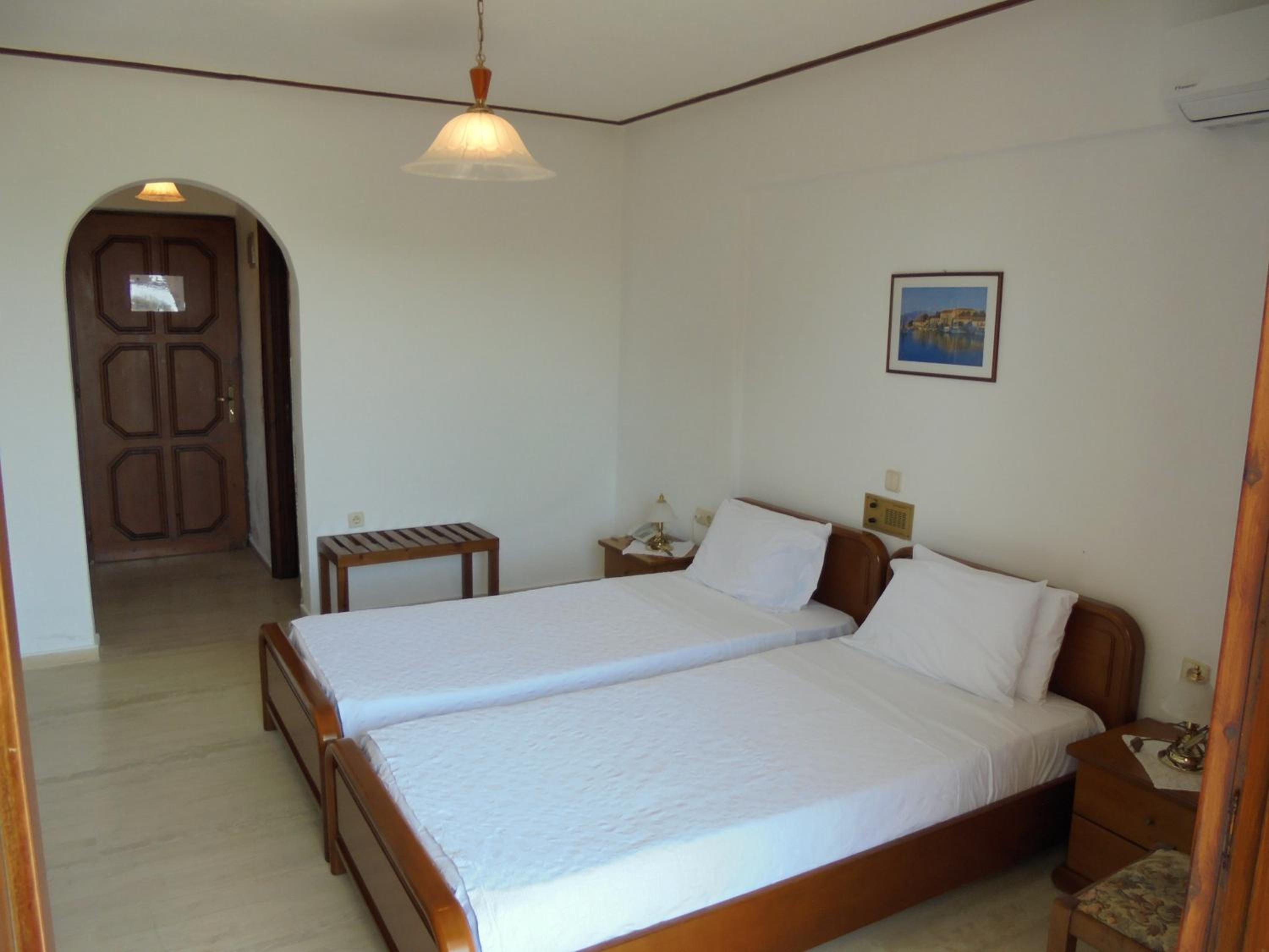 Budget Twin Room with Garden View photo 3