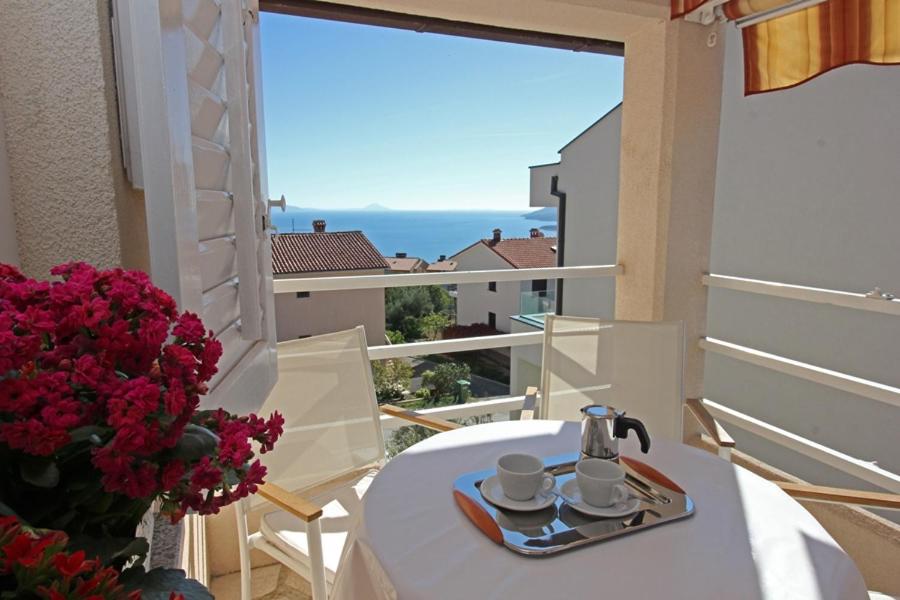 Apartment with Terrace photo 3