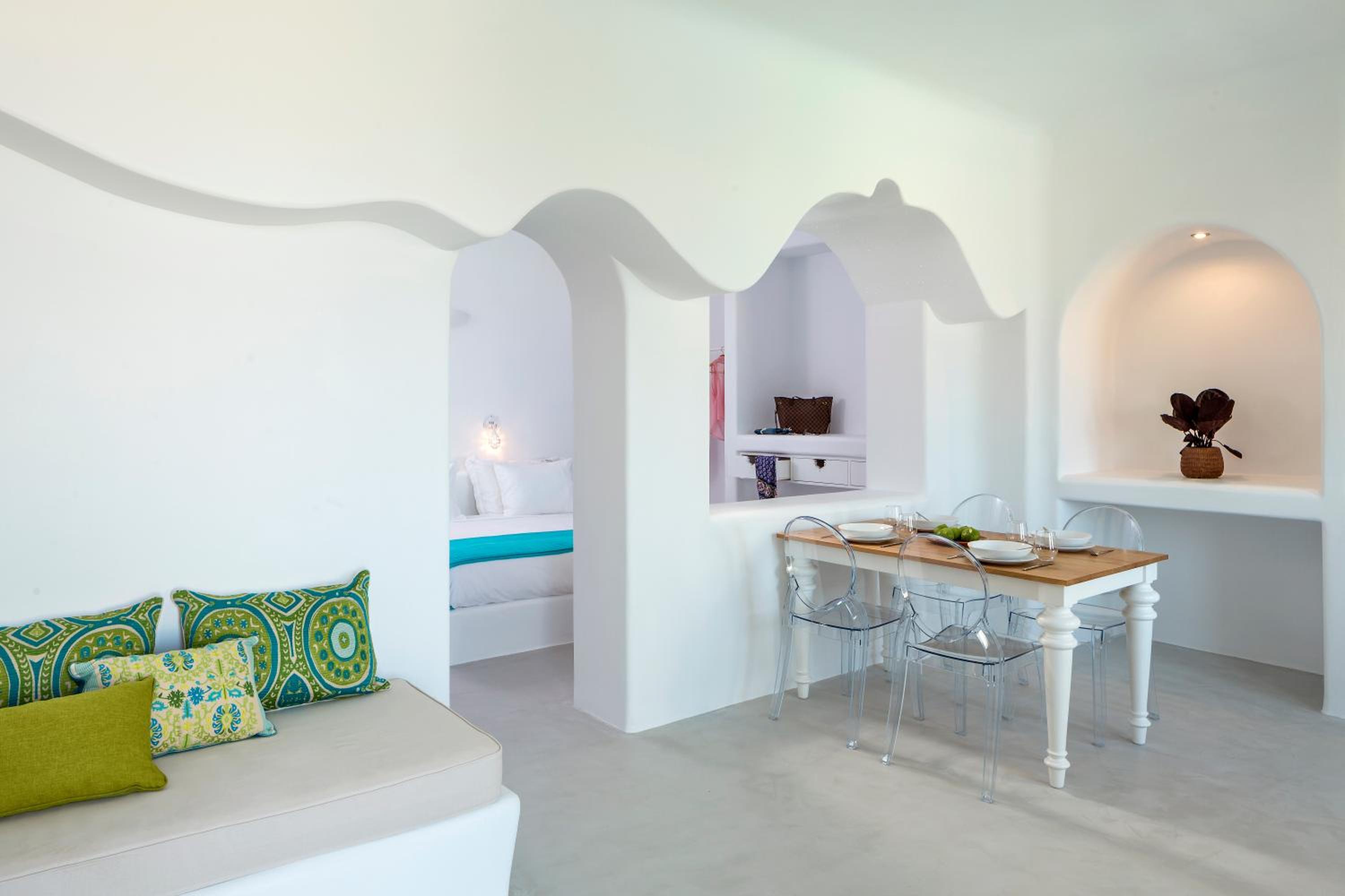 Honeymoon Suite with Plunge Pool photo 2