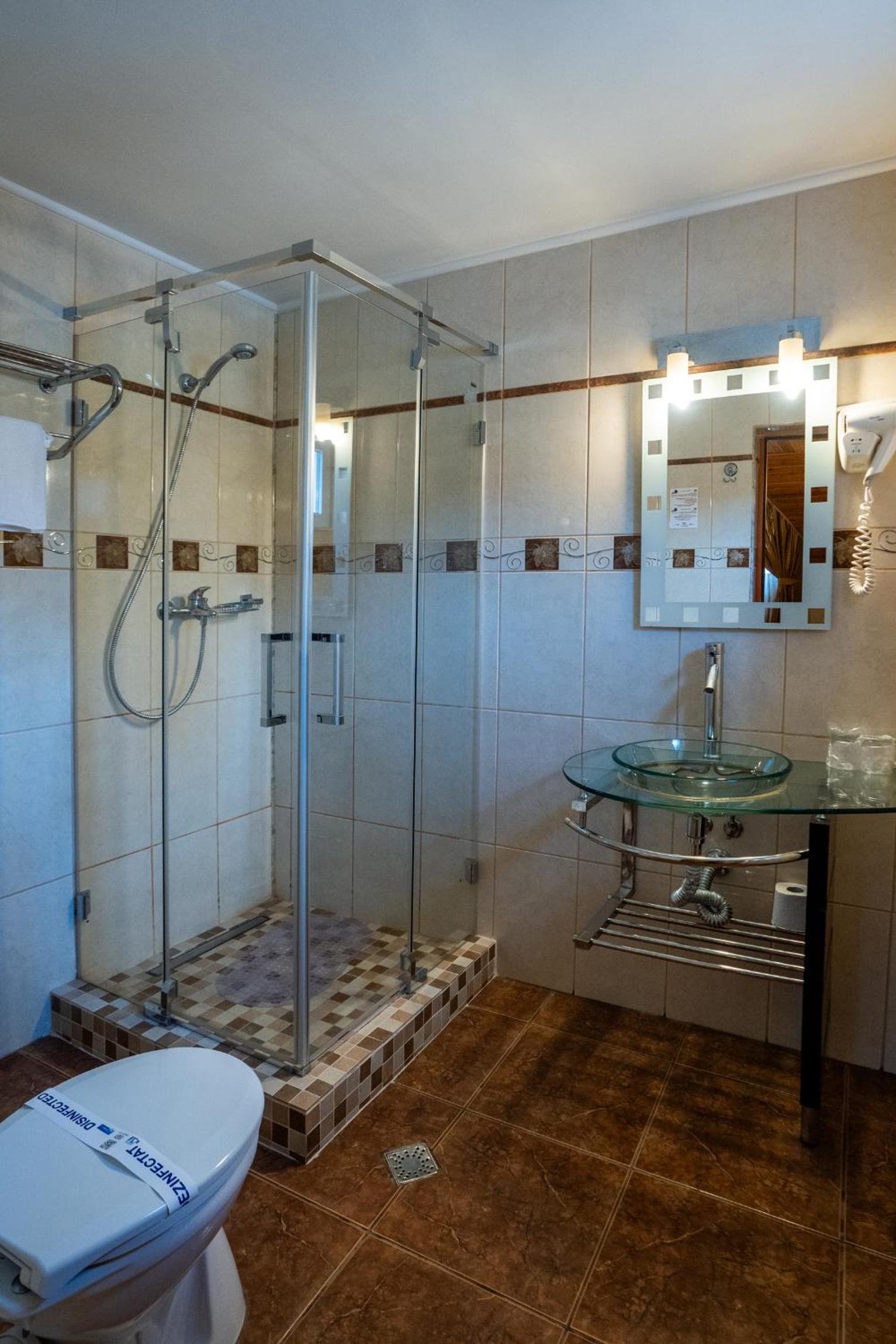 Double Room - Photo 4