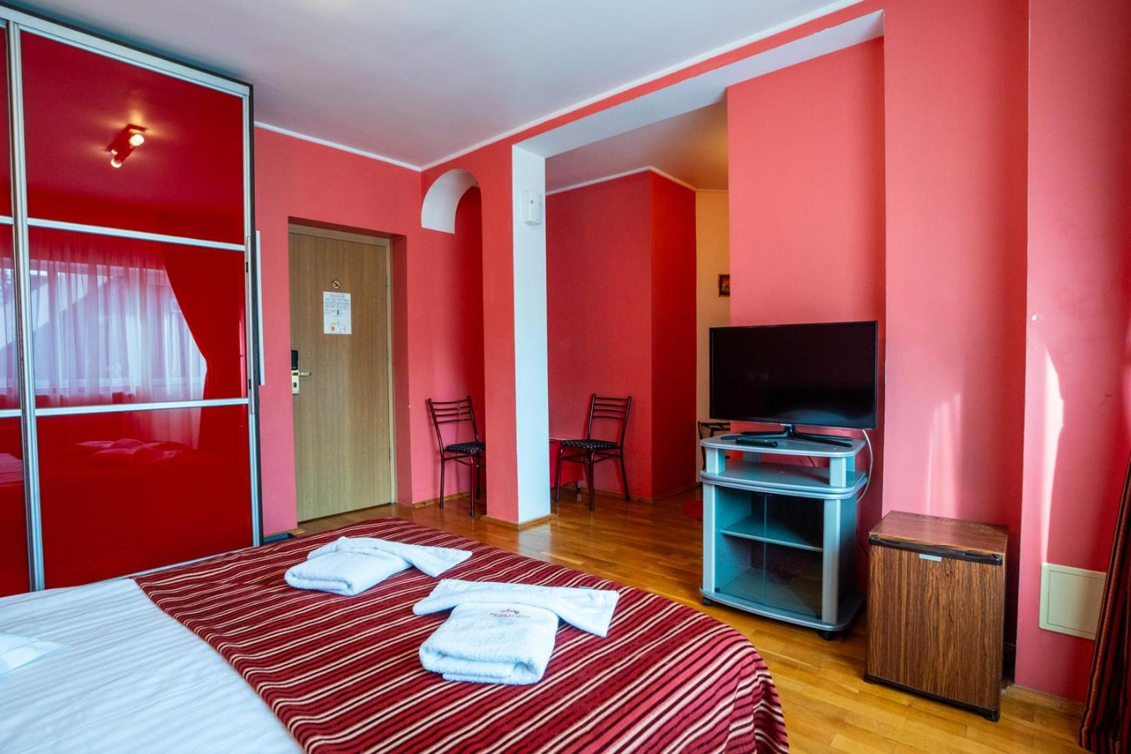 Double Room with Balcony photo 2