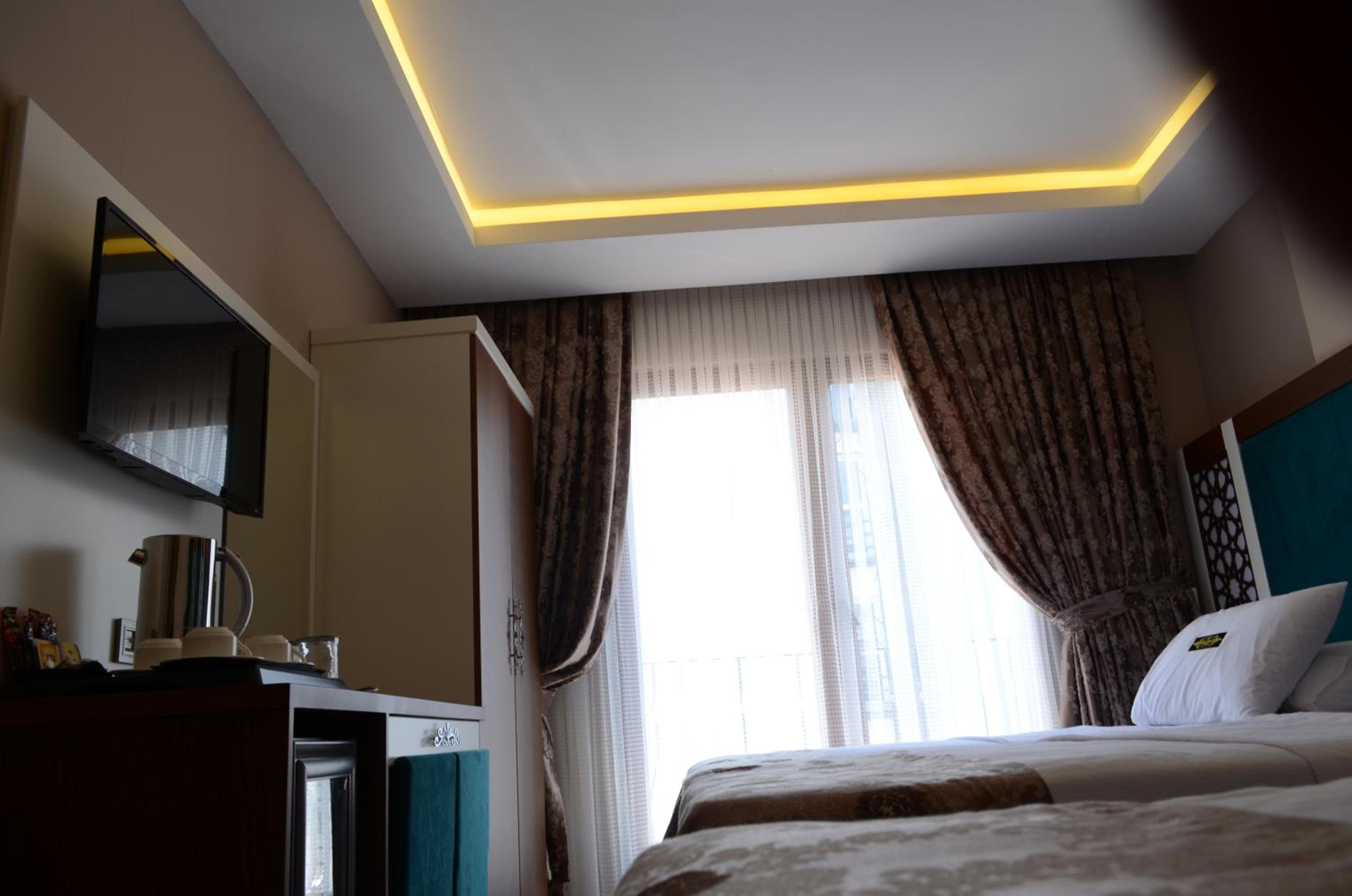 Comfort Triple Room