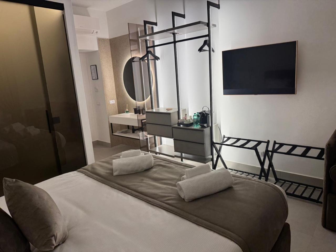 Deluxe Queen Room photo 2
