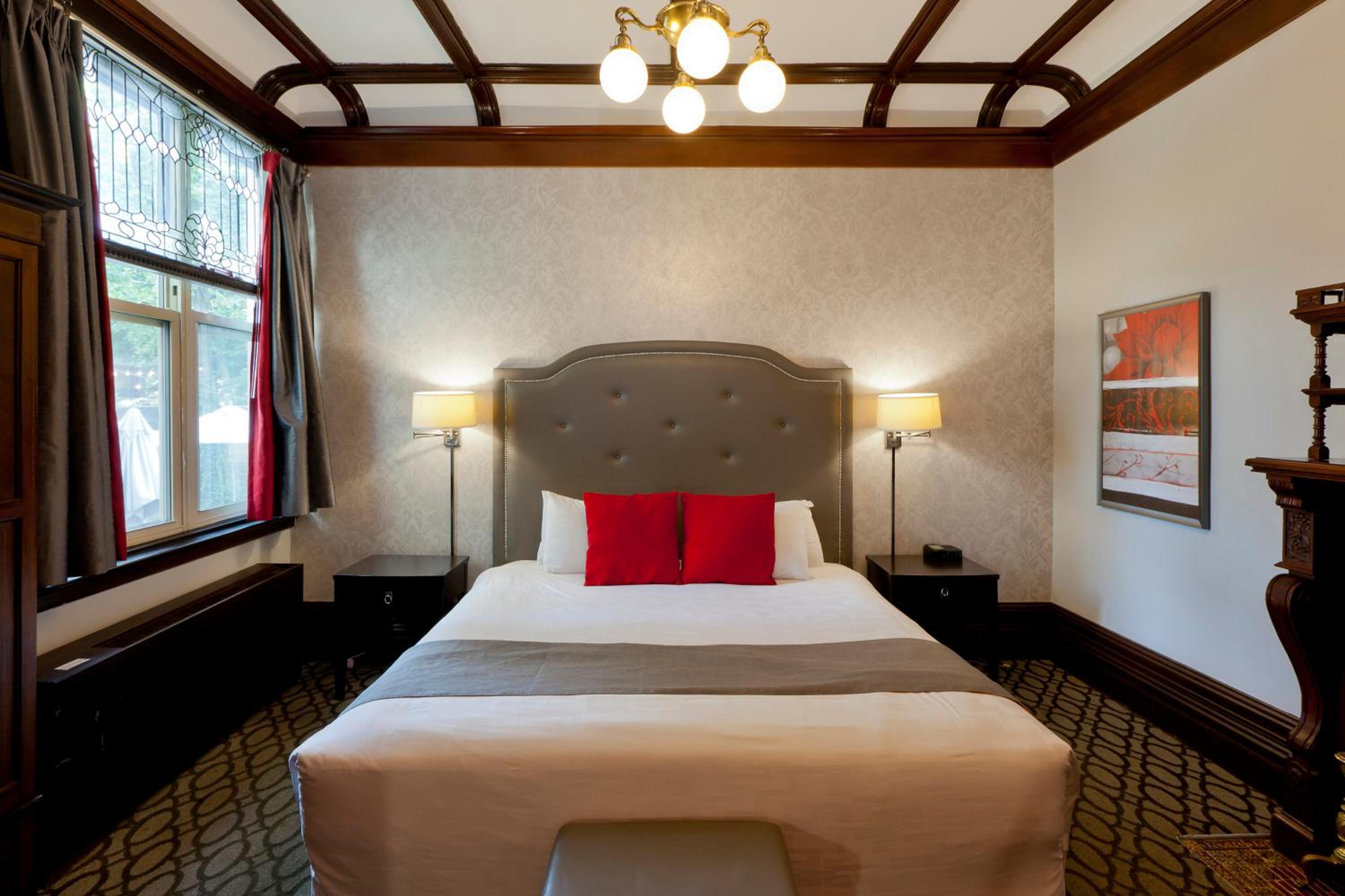 King Suite with Sofa Bed - Non-Smoking