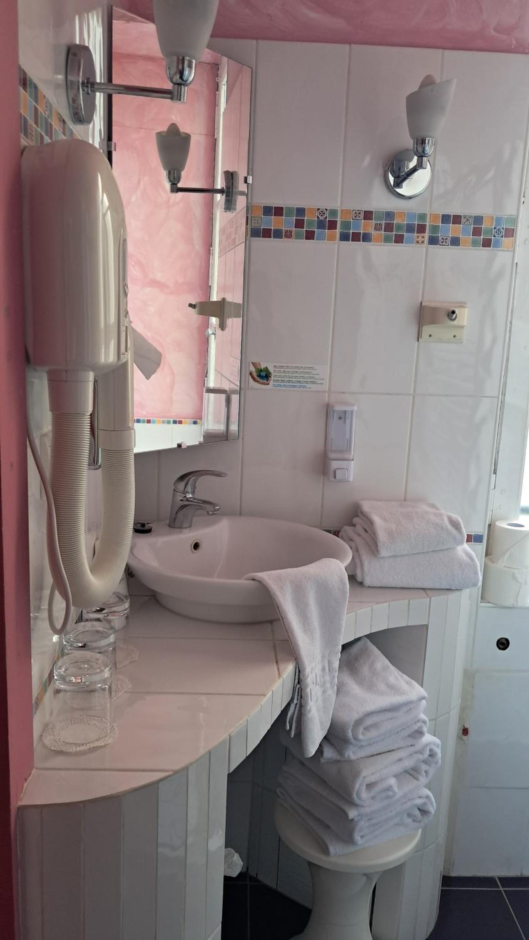 Standard Quadruple Room photo 2