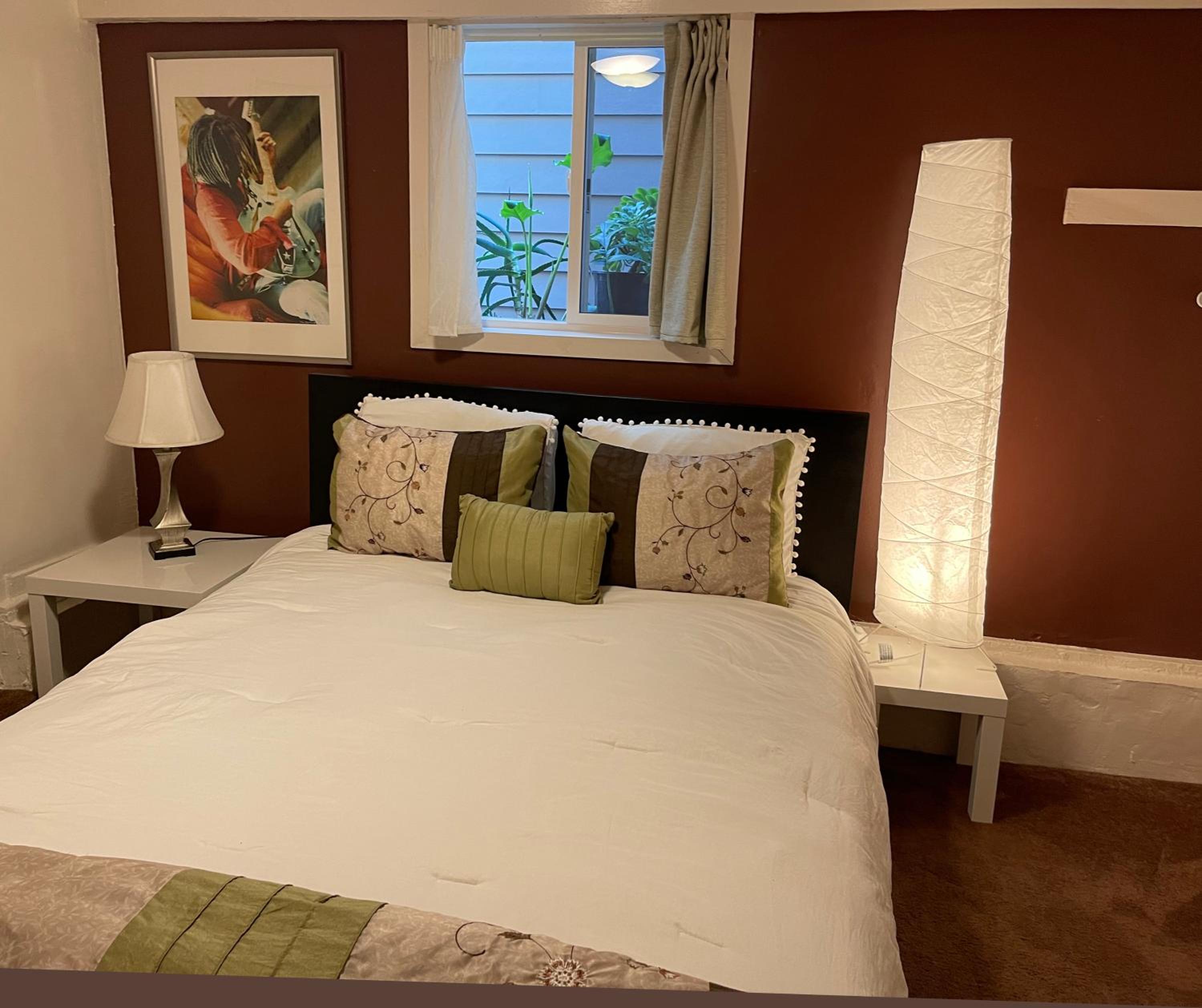 Double Room with Shared Bathroom photo 1